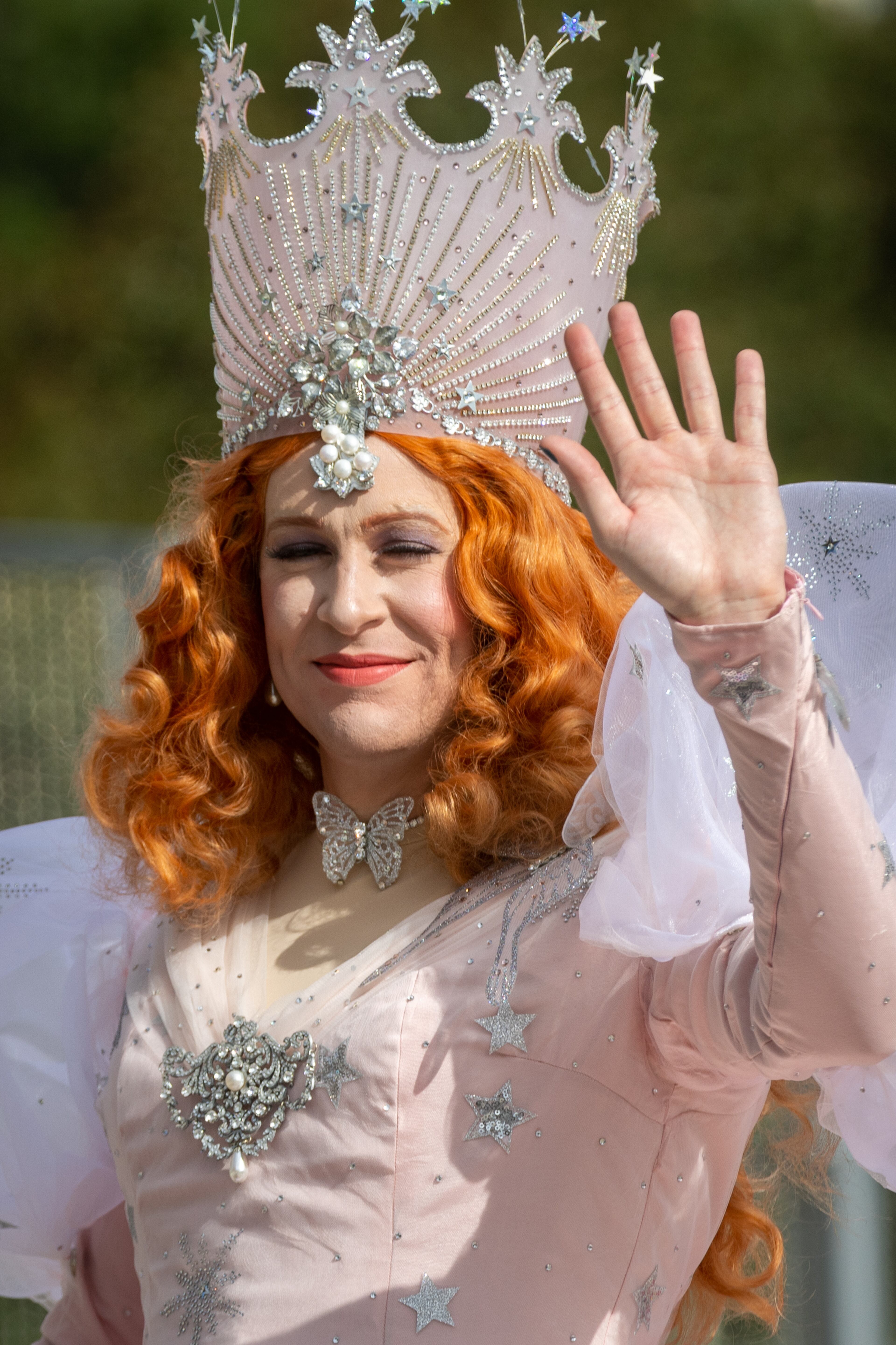 Glinda from "The Wizard of Oz" rides up Peachtree Street in Atlanta during the Dragon Con Parade on Saturday, Sept. 3, 2022. (Photo: Steve Schaefer/steve.schaefer@ajc.com)