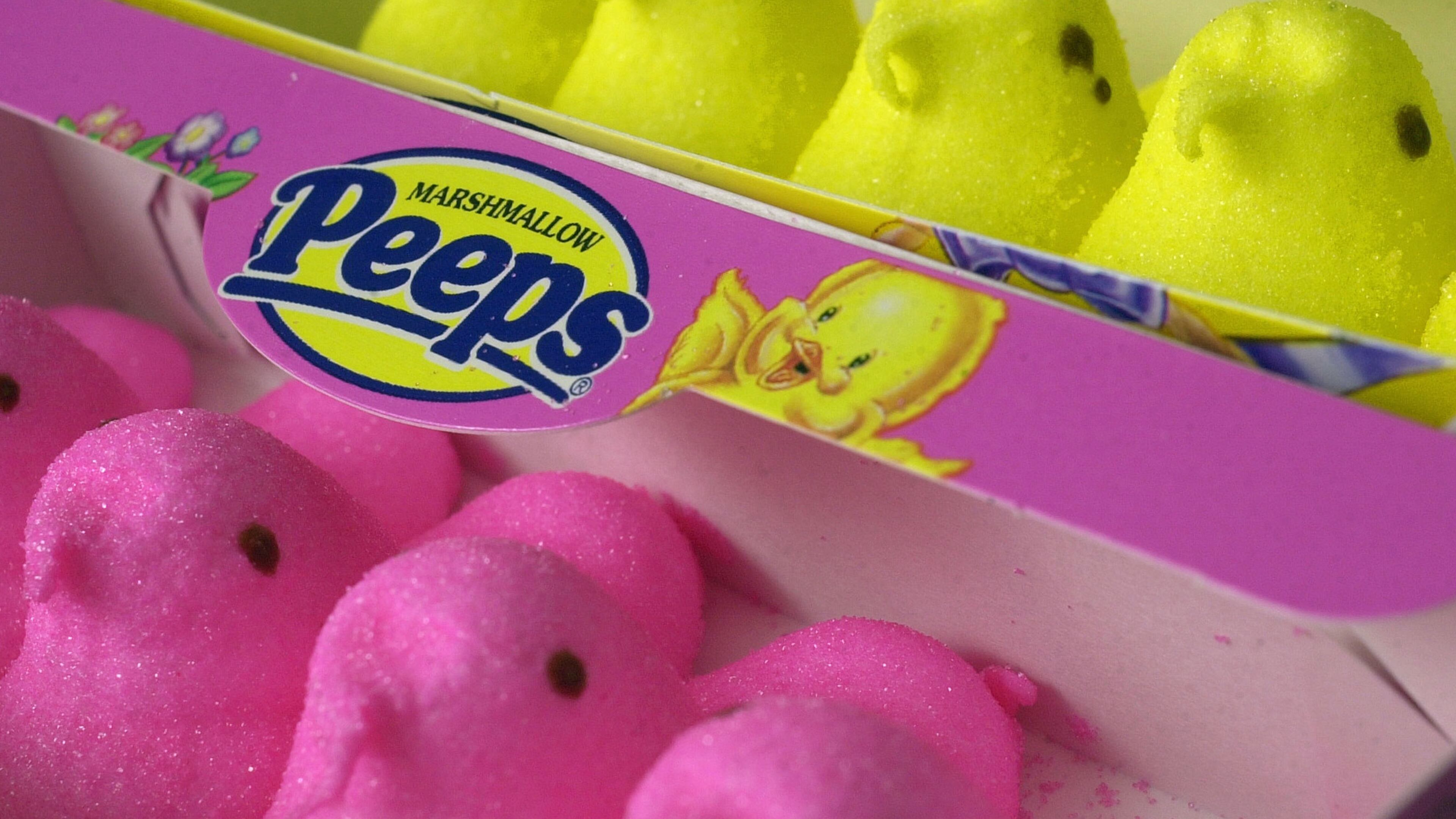 Pink and yellow Marshmallow Peeps are seen April 18, 2003 in Warminster, Pennsylvania. (Photo: William Thomas Cain/Getty Images)