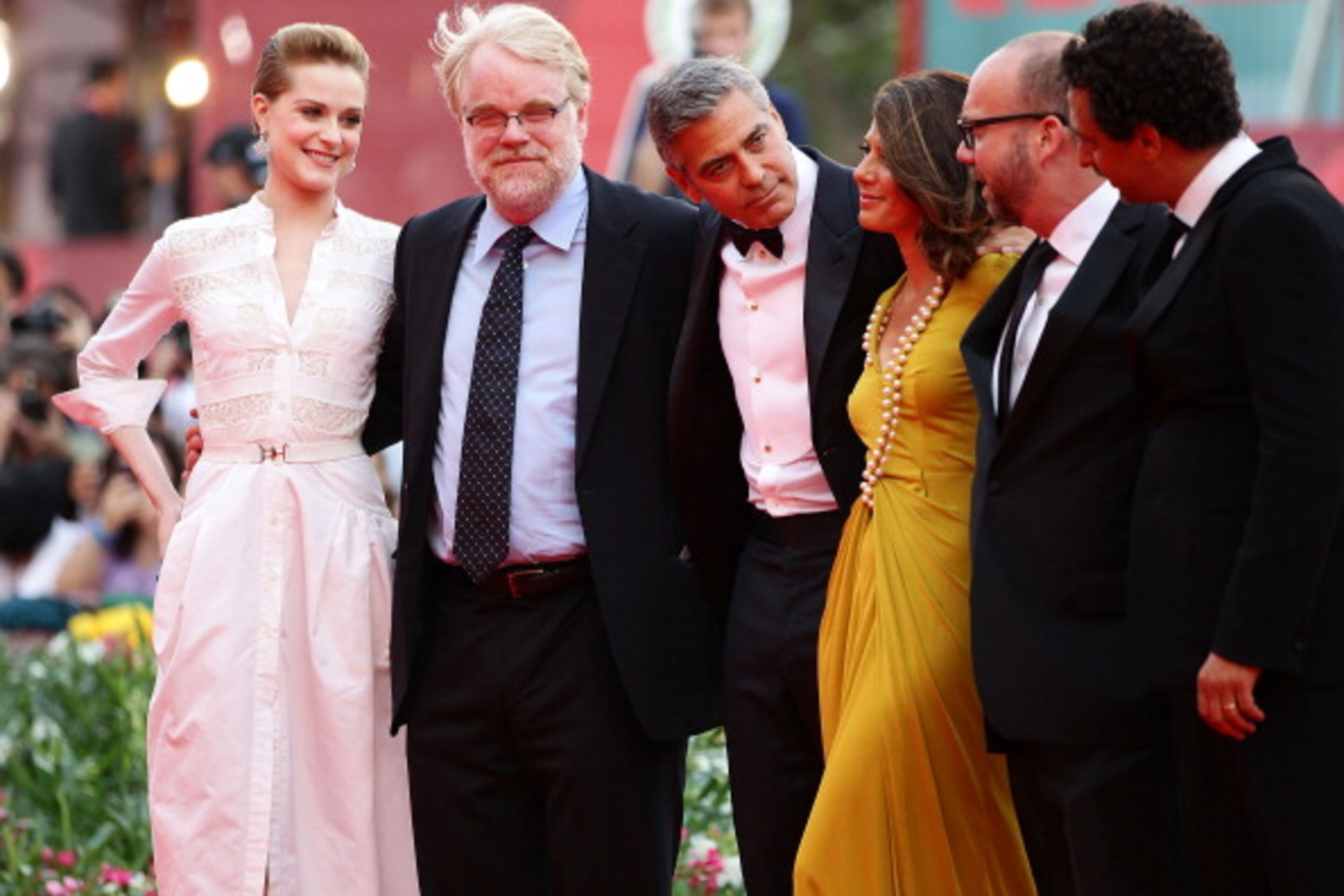 VENICE, ITALY - AUGUST 31: Actors Evan Rachel Wood, Philip Seymour Hoffman, director George Clooney, actors Marisa Tomei, Paul Giamatti and writer Grant Heslov attend 'The Ides Of March' premiere during the 68th Venice Film Festival at Palazzo del Cinema on August 31, 2011 in Venice, Italy. (Photo by Vittorio Zunino Celotto/Getty Images for Lancia)