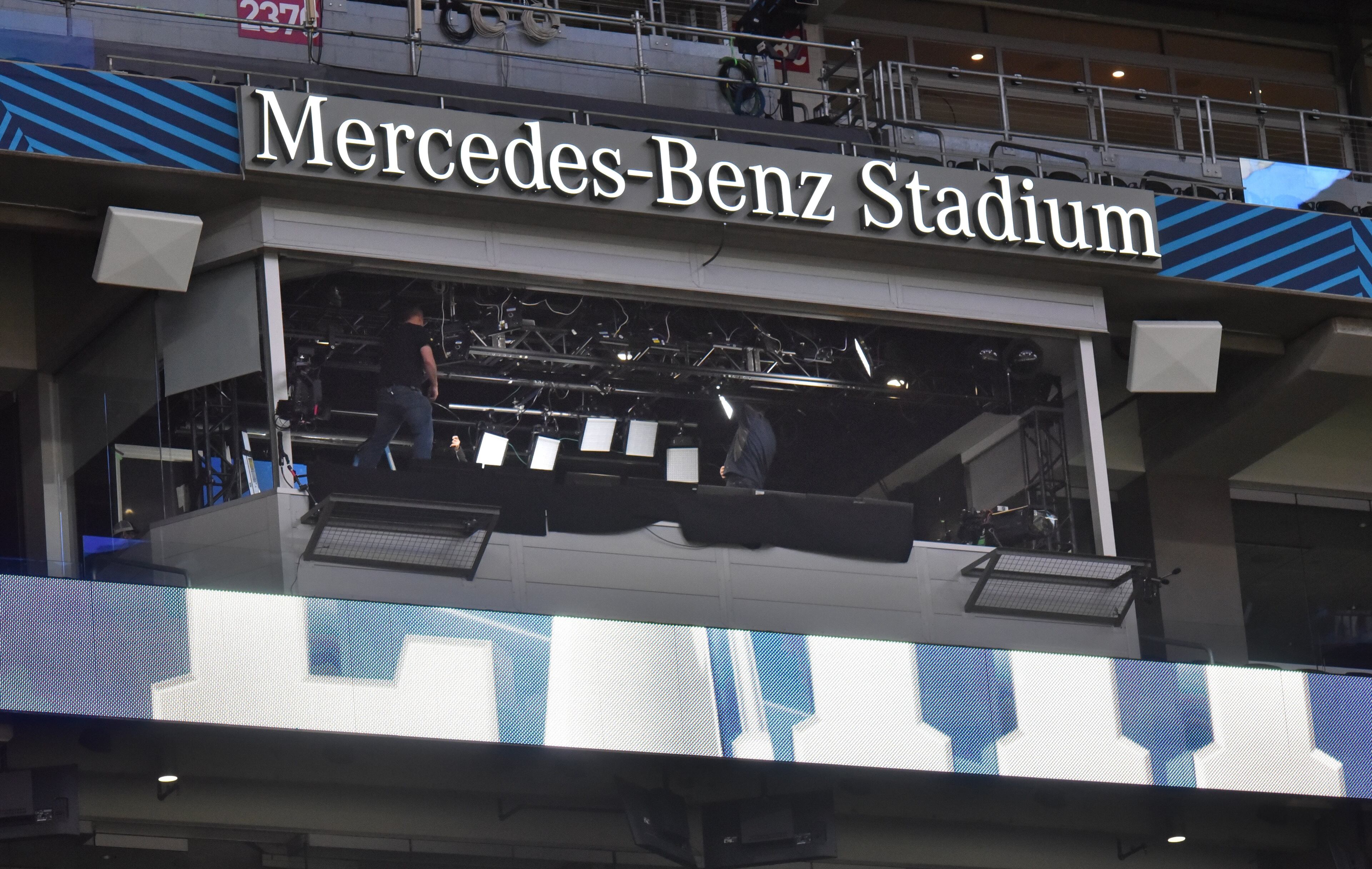 January 29, 2019 Atlanta - Stadium crew works inside Mercedes-Benz Stadium getting it ready for the Super Bowl LIII between New England Patriots and Los Angeles Rams on Tuesday, January 29, 2019. HYOSUB SHIN / HSHIN@AJC.COM