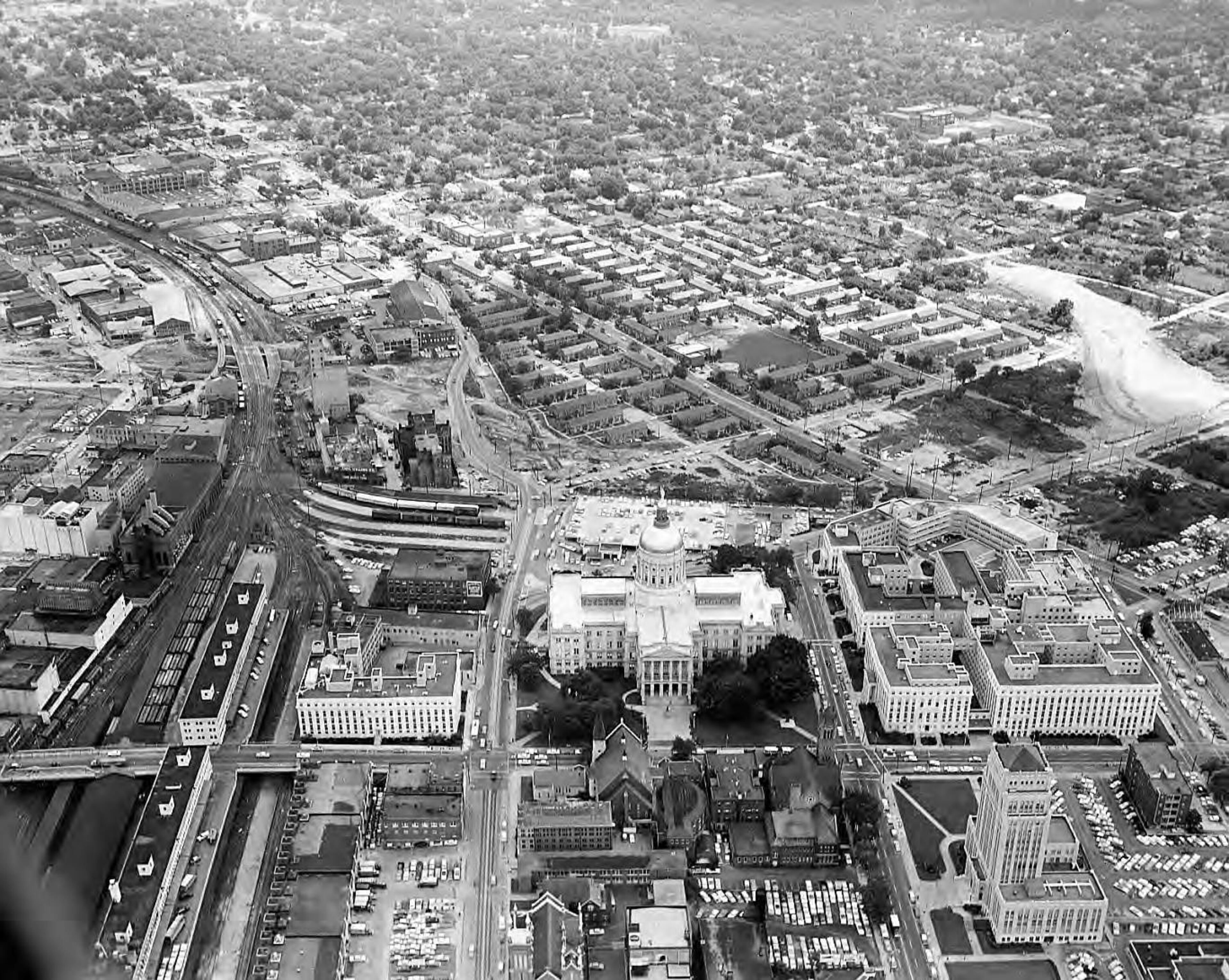 An aerial view of the state capitol in July 1959. N07-072_a, Tracy O'Neal Photographic Collection, 1923-1975, Photographic Collection. Special Collections and Archives, Georgia State University Library.