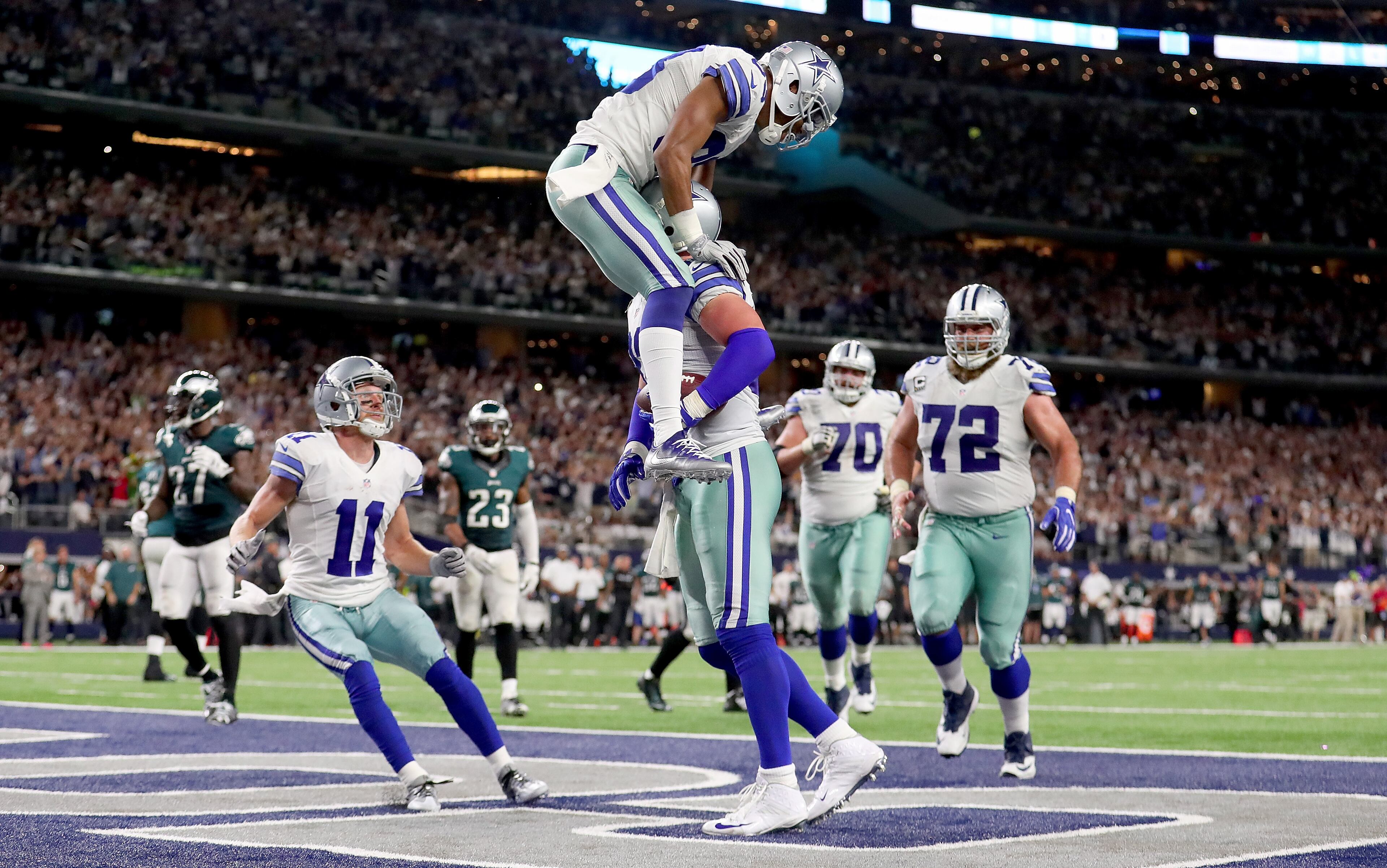 ARLINGTON, TX - OCTOBER 30: Jason Witten #82 of the Dallas Cowboys celebrates with Terrance Williams #83 of the Dallas Cowboys after scoring the game winning touchdown against the Philadelphia Eagles in overtime at AT&T Stadium on October 30, 2016 in Arlington, Texas. The Dallas Cowboys beat the Philadelphia Eagles 29-23 in overtime. (Photo by Tom Pennington/Getty Images)