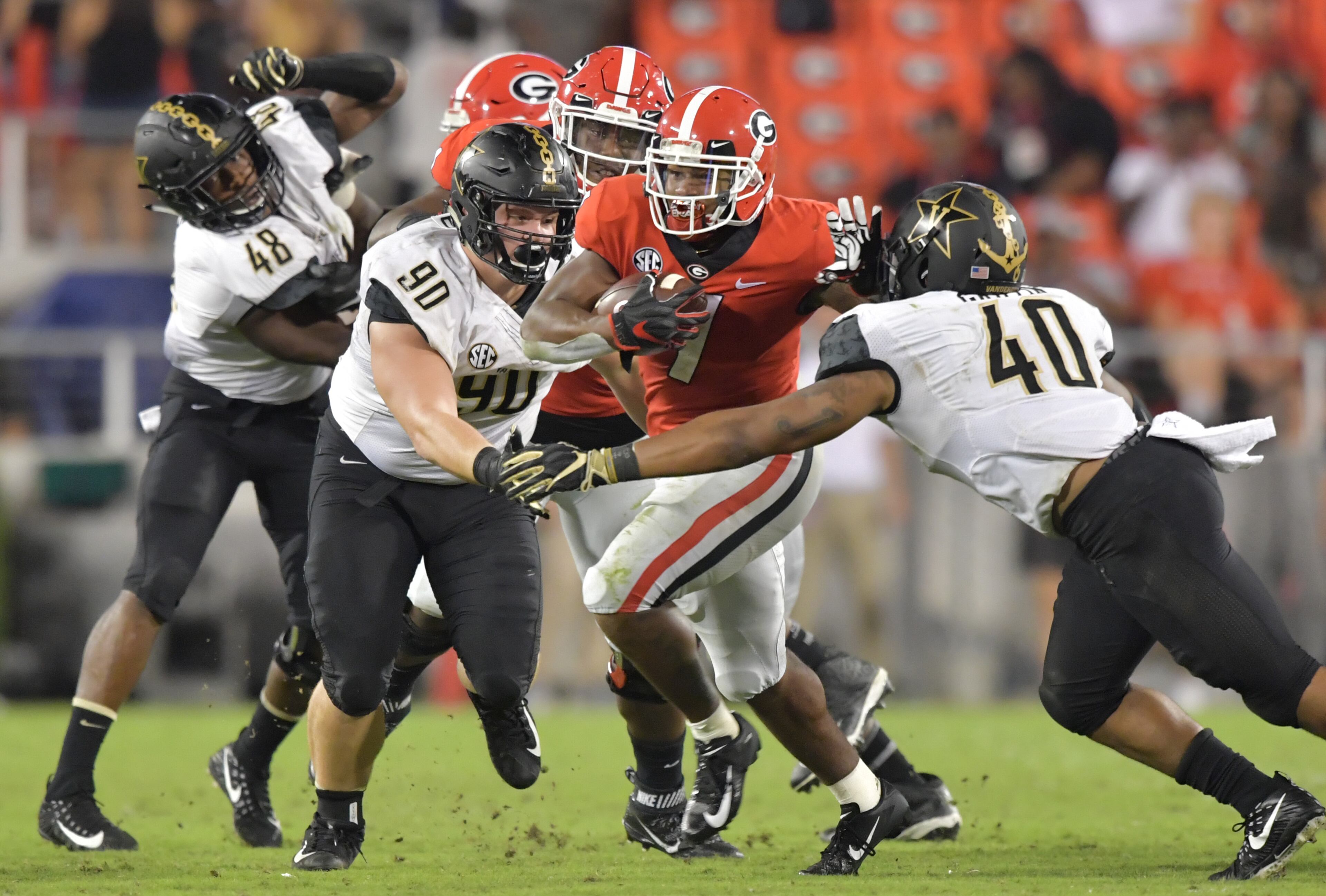 October 6, 2018 Athens - Georgia running back D'Andre Swift (7) breaks away for a long first down run in the second half during a NCAA college football game at Sanford Stadium in Athens on Saturday, October 6, 2018. Georgia won 41-13 over the Vanderbilt. HYOSUB SHIN / HSHIN@AJC.COM