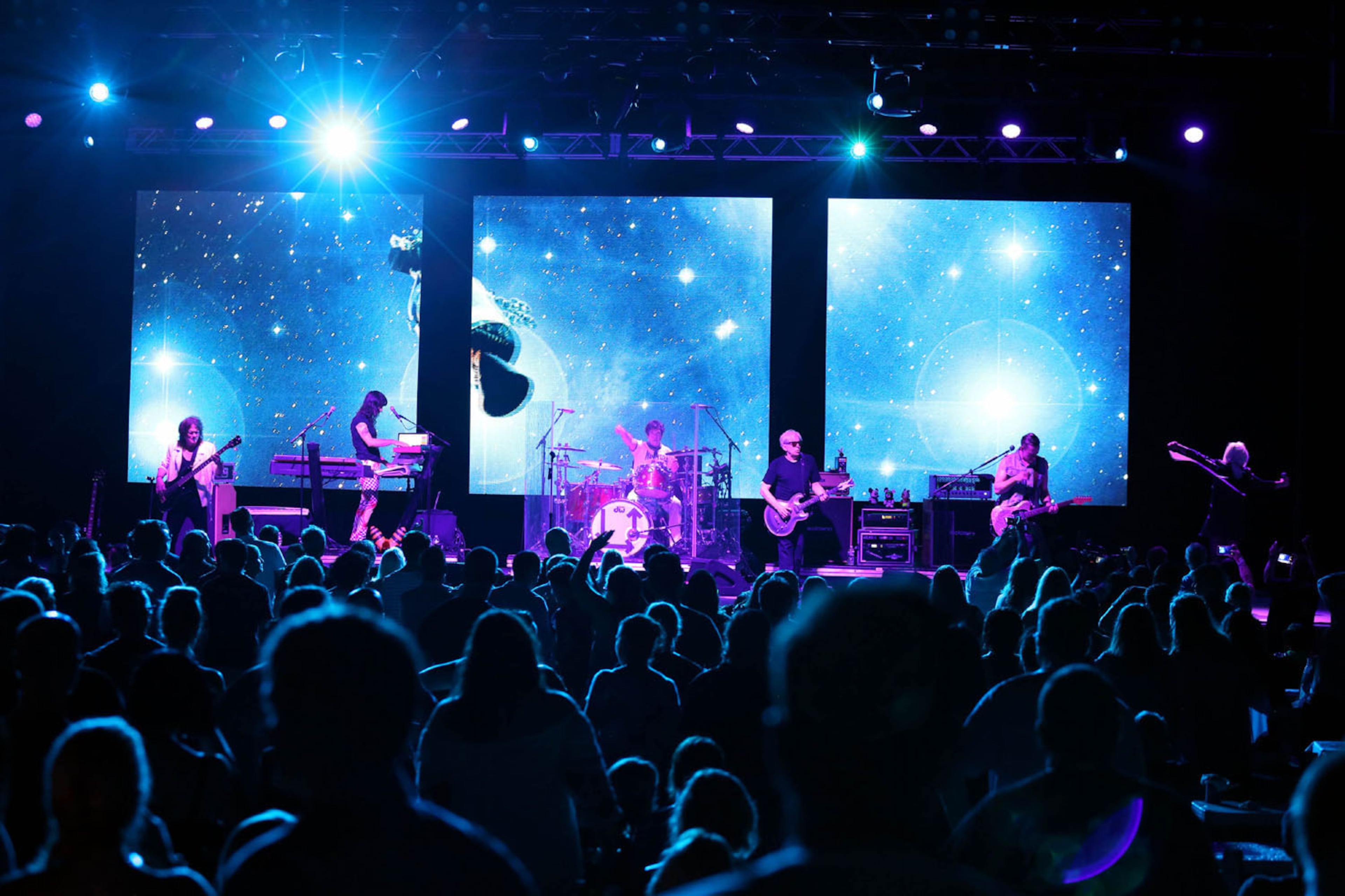 #3 of #22. PLEASE KEEP IN SEQUENTIAL ORDER FOR THE CONTINUITY OF THE GALLERY. -- Blondie play "Fun."Blondie and Garbage rocked out Sunday night, August 8, 2017 at Chastain Park Amphitheatre.Robb Cohen Photography & Video /RobbsPhotos.com