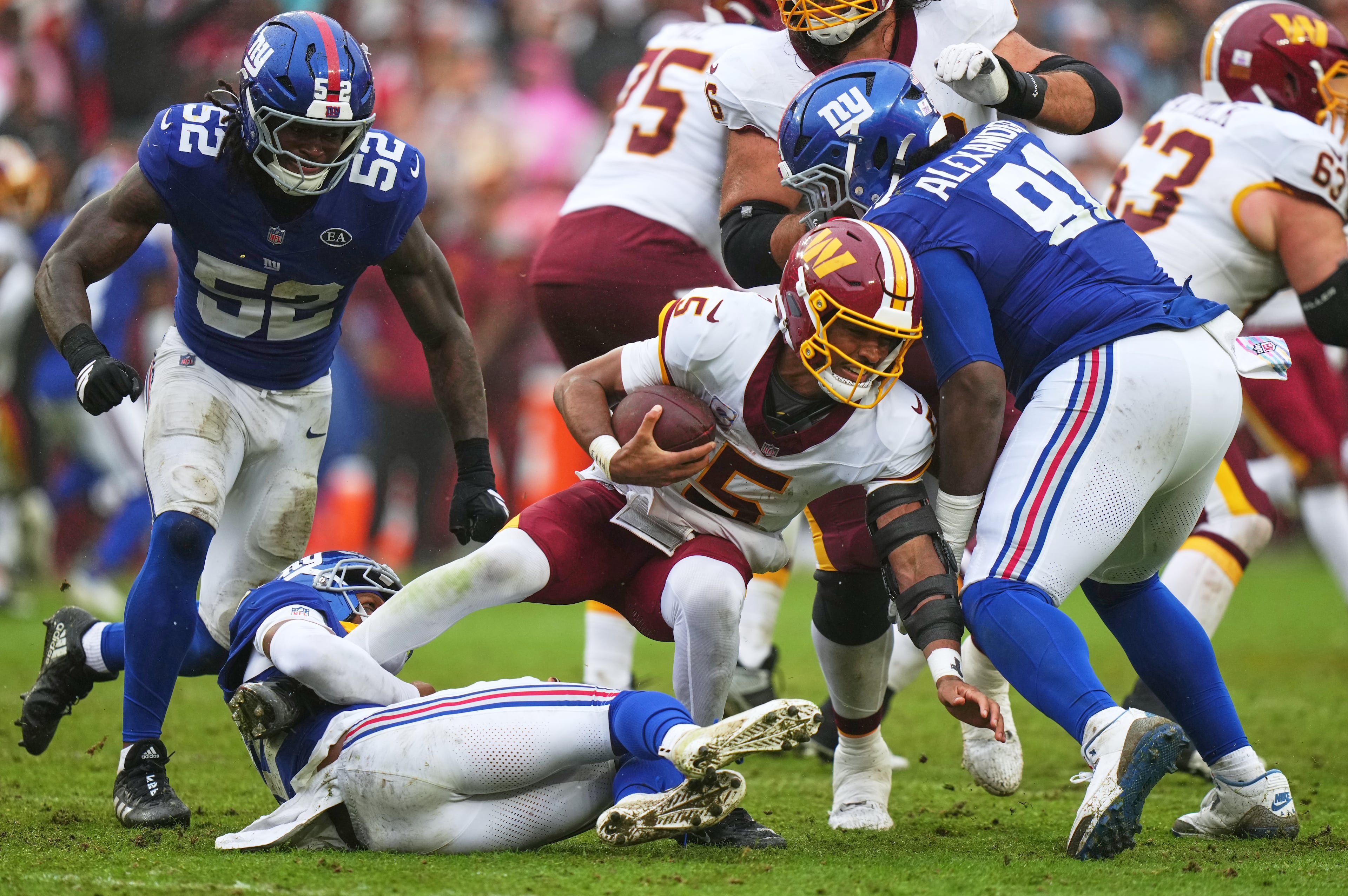 Giants Commanders Football