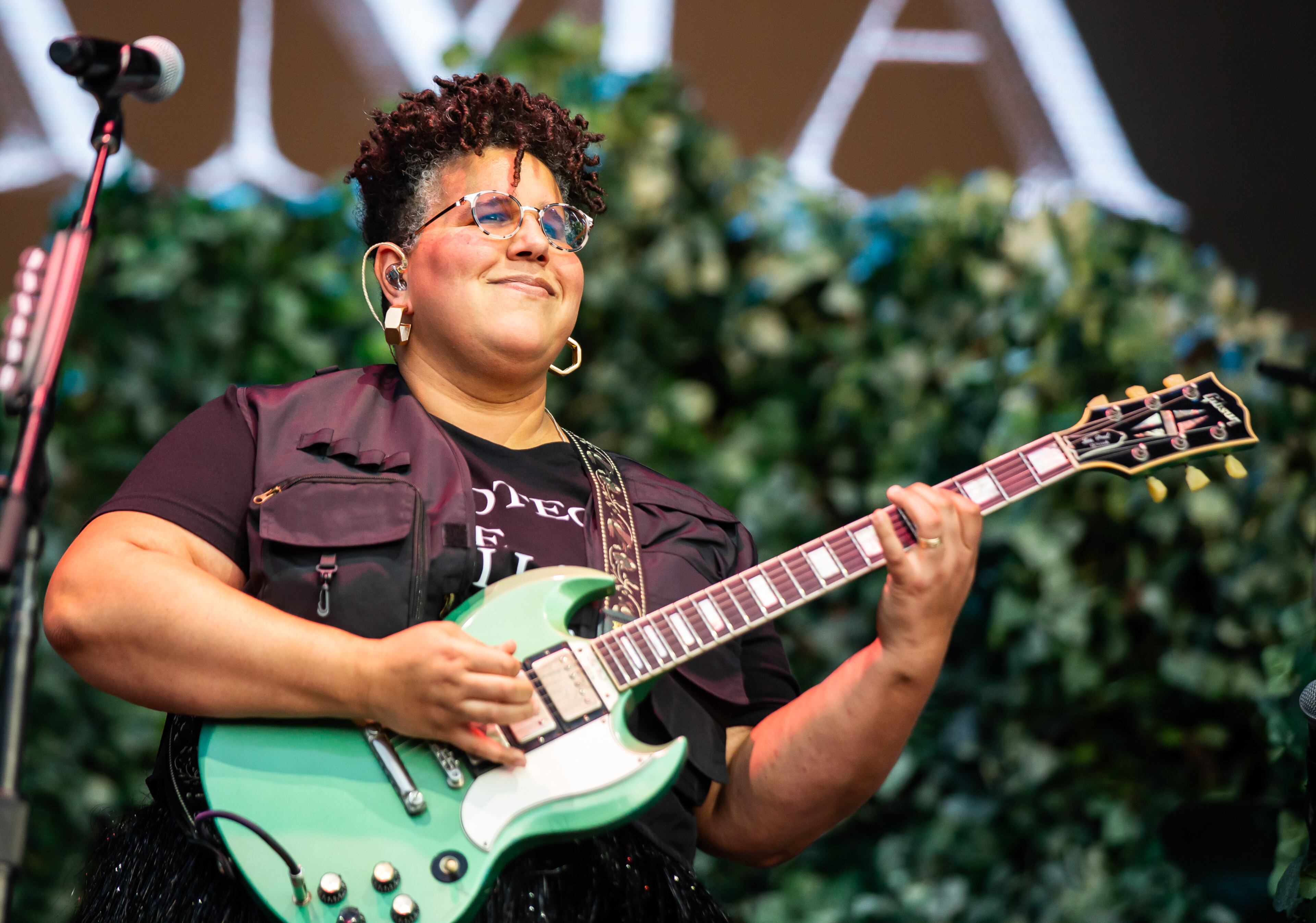 Atlanta, Ga. — Alabama Shakes, led by Brittany Howard, cruised through their smooth roots rock hits on Sunday, Sept. 21, 2025, at Piedmont Park. (RYAN FLEISHER FOR THE ATLANTA JOURNAL-CONSTITUTION)