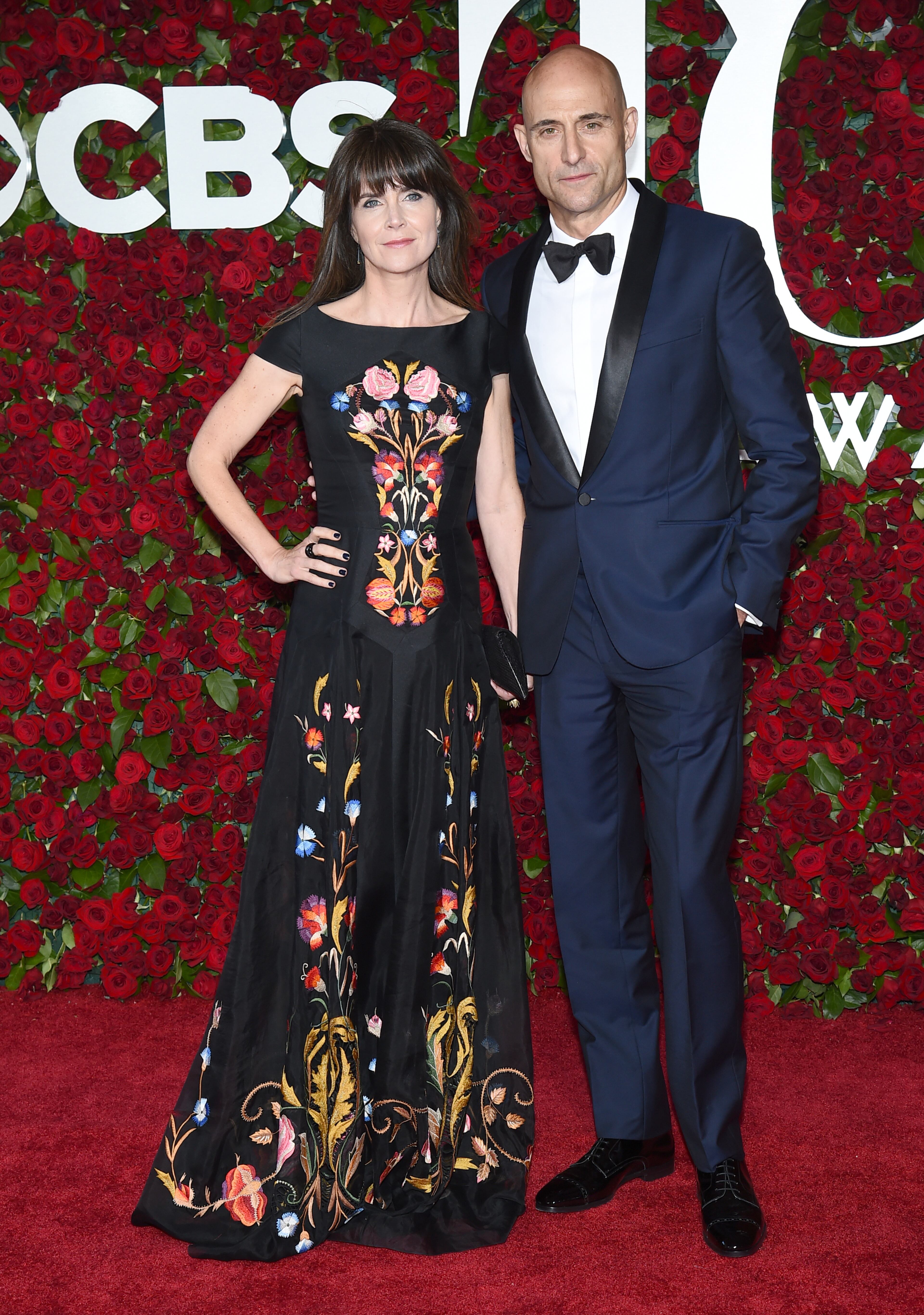 Liza Marshall, left, Mark Strong arrive at the Tony Awards at the Beacon Theatre on Sunday, June 12, 2016, in New York. (Photo by Charles Sykes/Invision/AP)