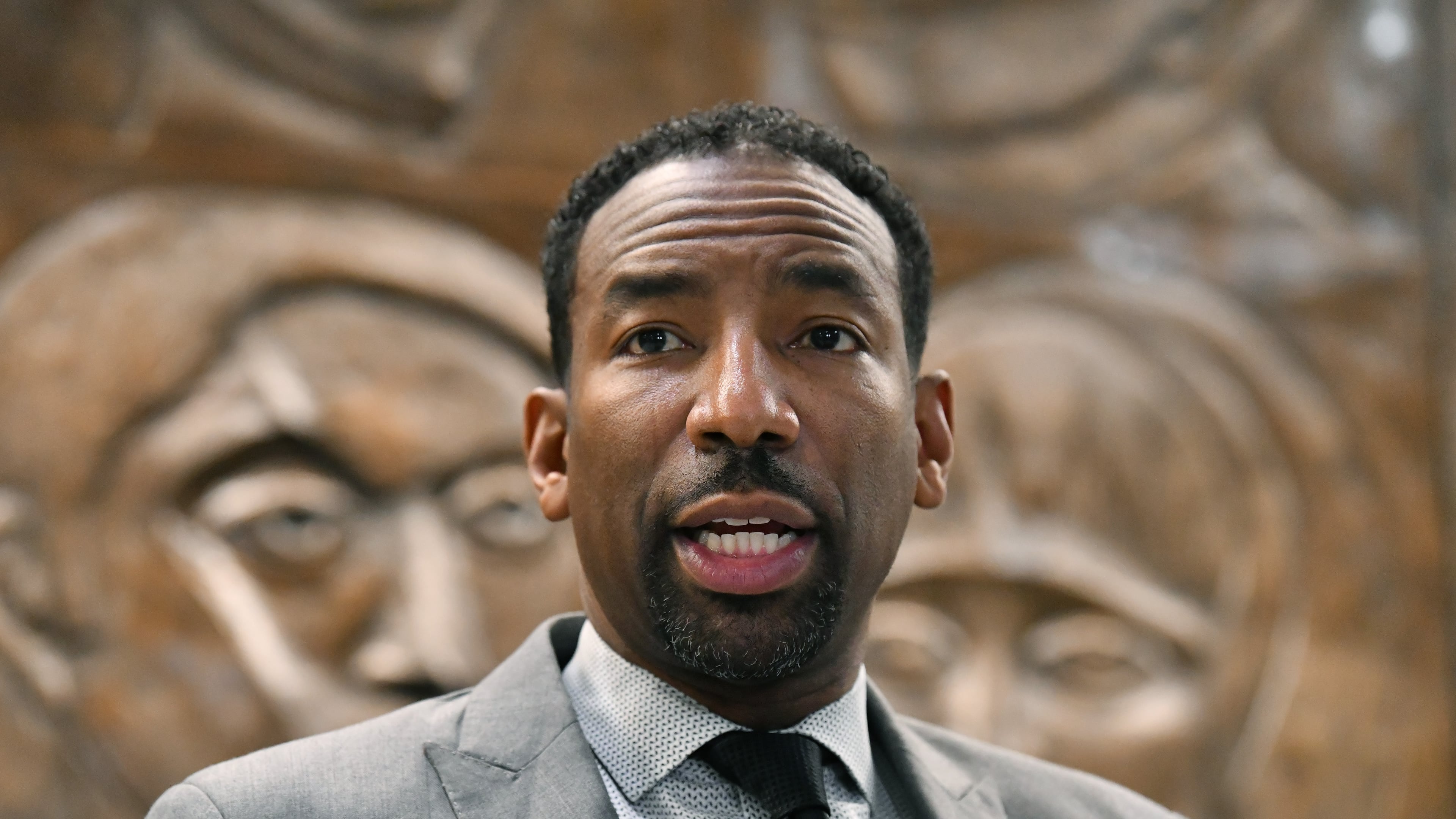 Mayor Andre Dickens speaks during a press conference at Atlanta City Hall on Thursday, February 3, 2022. (Hyosub Shin / Hyosub.Shin@ajc.com)