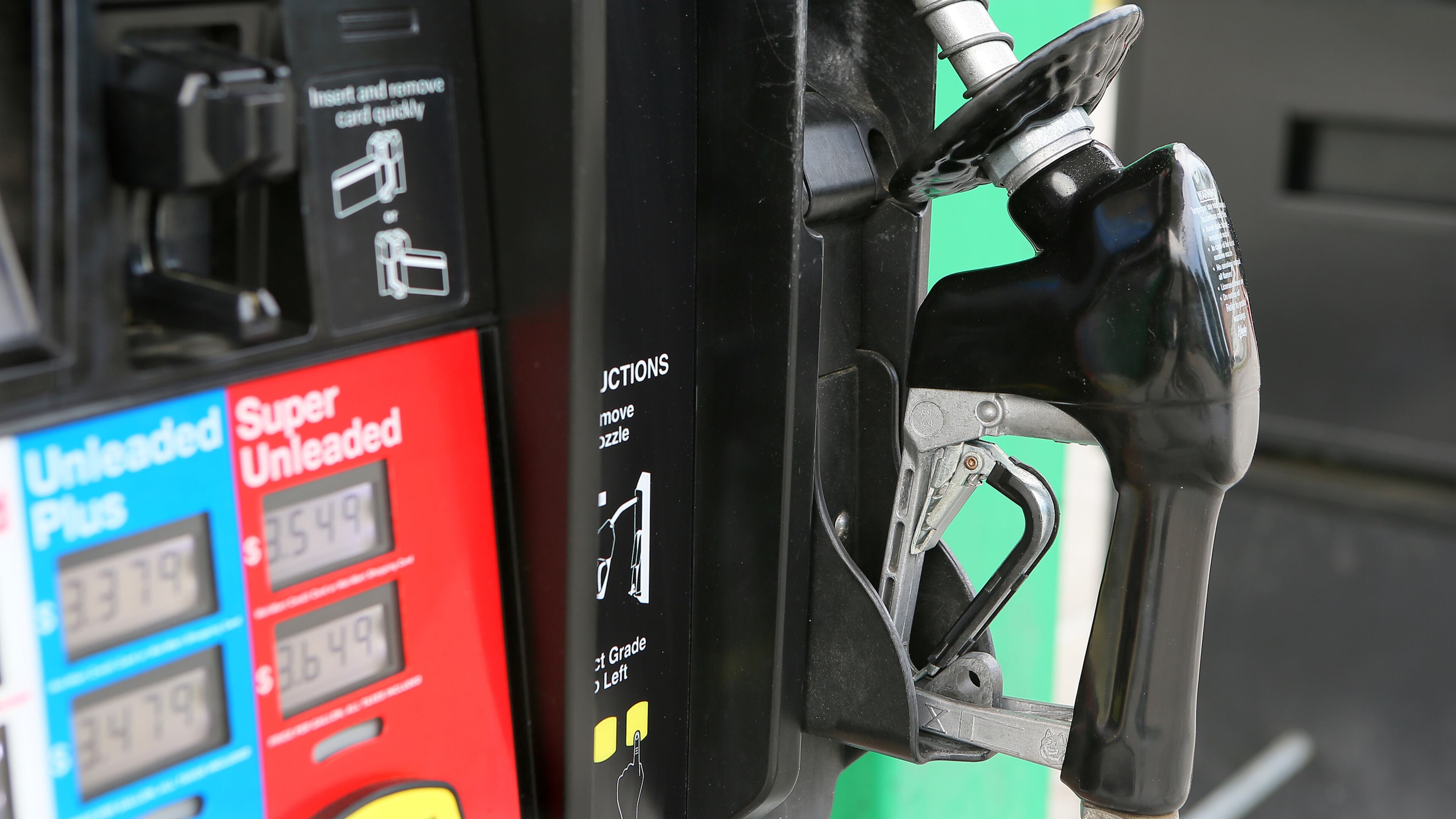 Murphy USA gas station beside Wal-Mart on Ogeechee Road seen on Monday, June 17, 2013, in Savannah. CURTIS COMPTON / CCOMPTON@AJC.COM