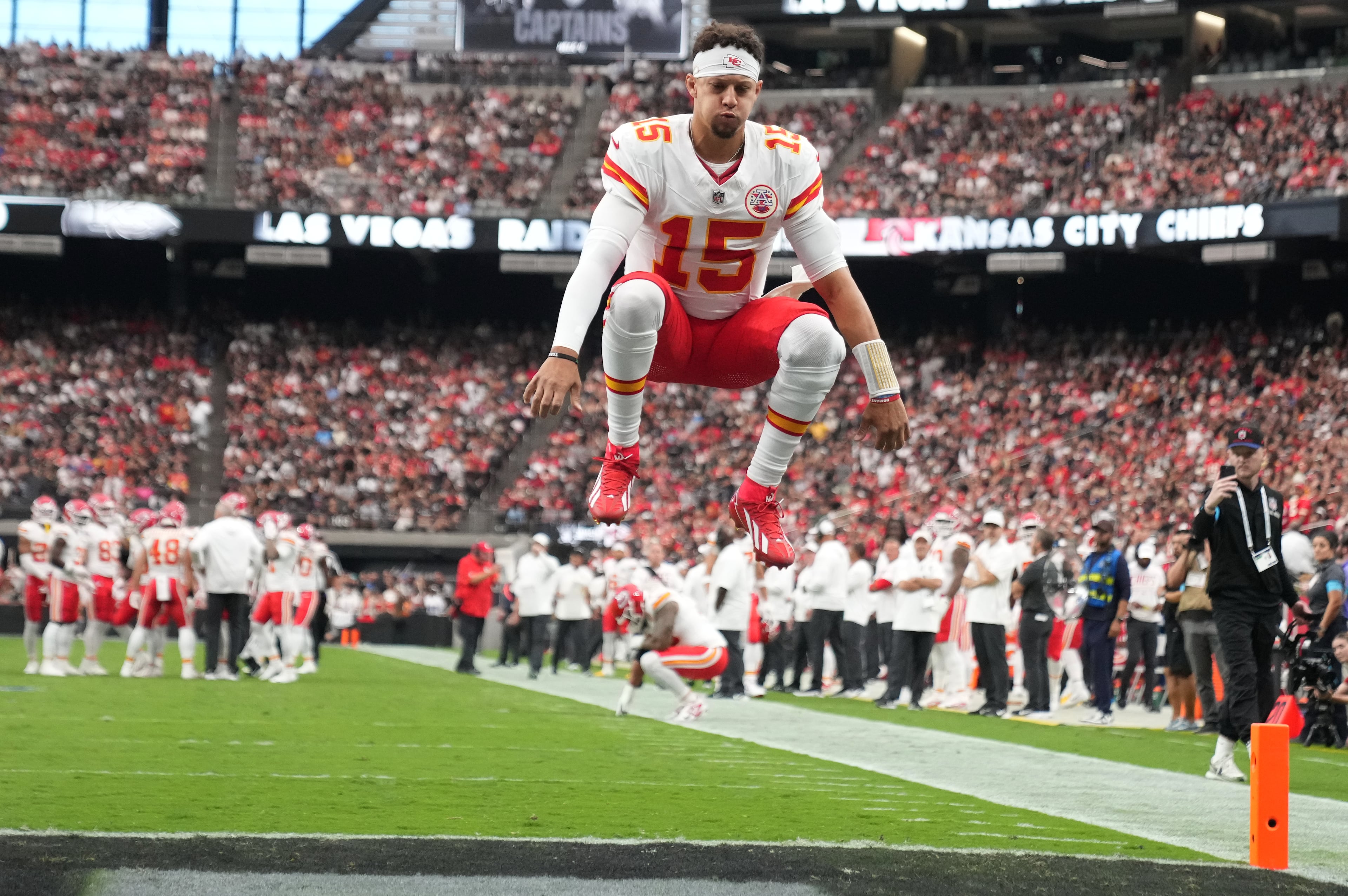 APTOPIX Chiefs Raiders Football
