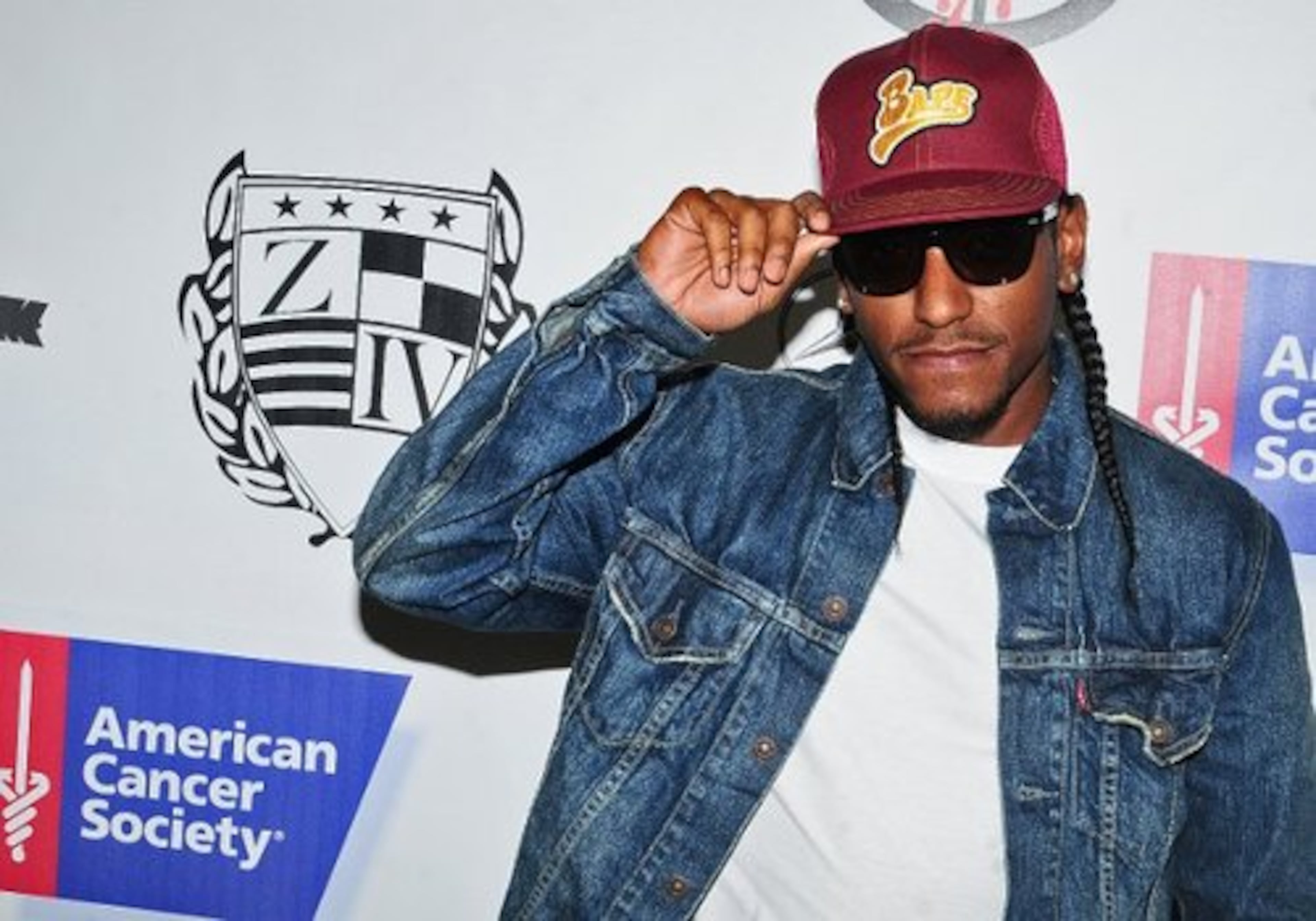 Singer Lloyd on the Black Carpet.