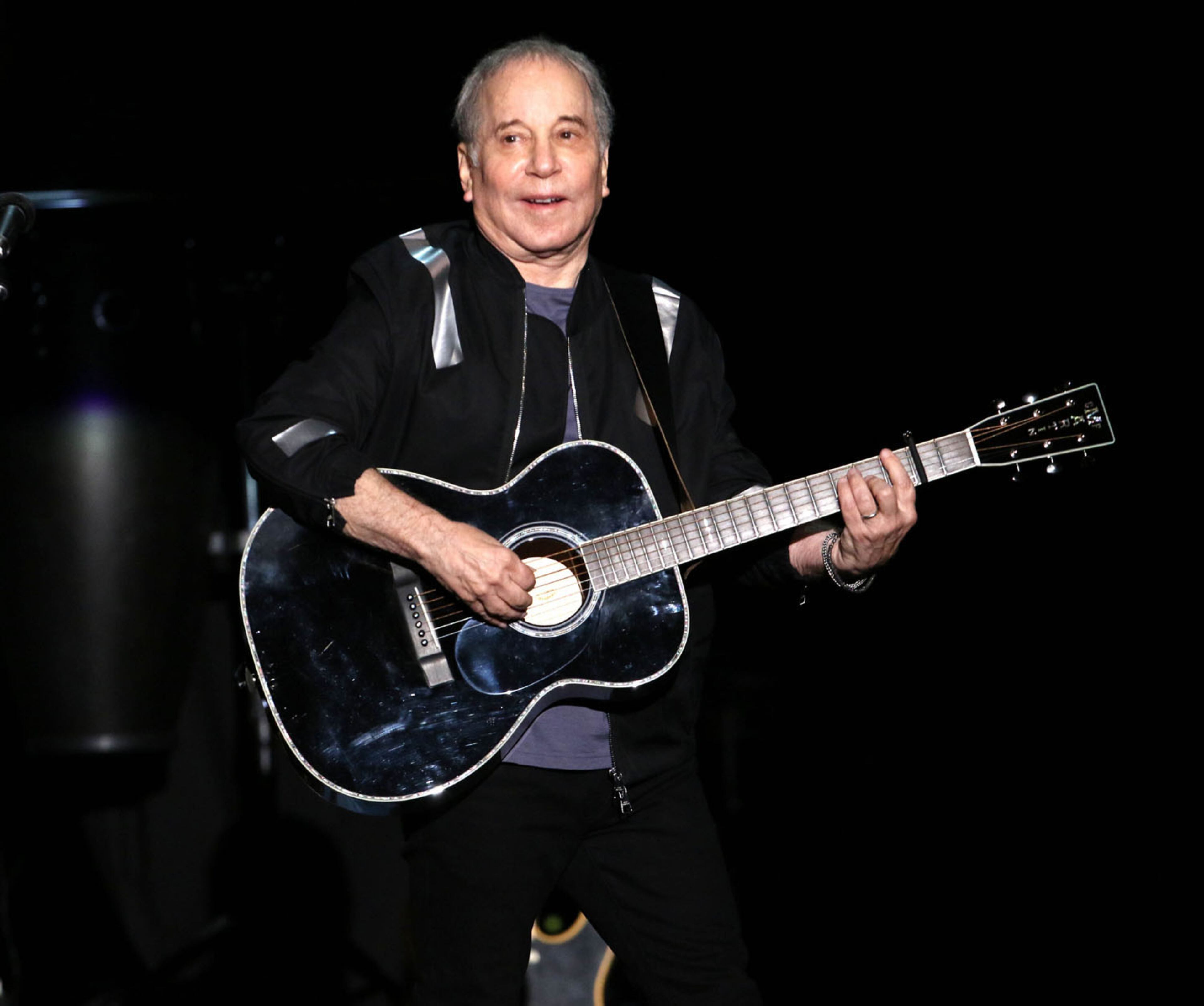 Paul Simon entertained a large crowd on Wednesday night, September 12, 2018 at Cellairis Amphitheatre on his Homeward Bound- The Farewell Tour.
Robb Cohen Photography & Video /RobbsPhotos.com