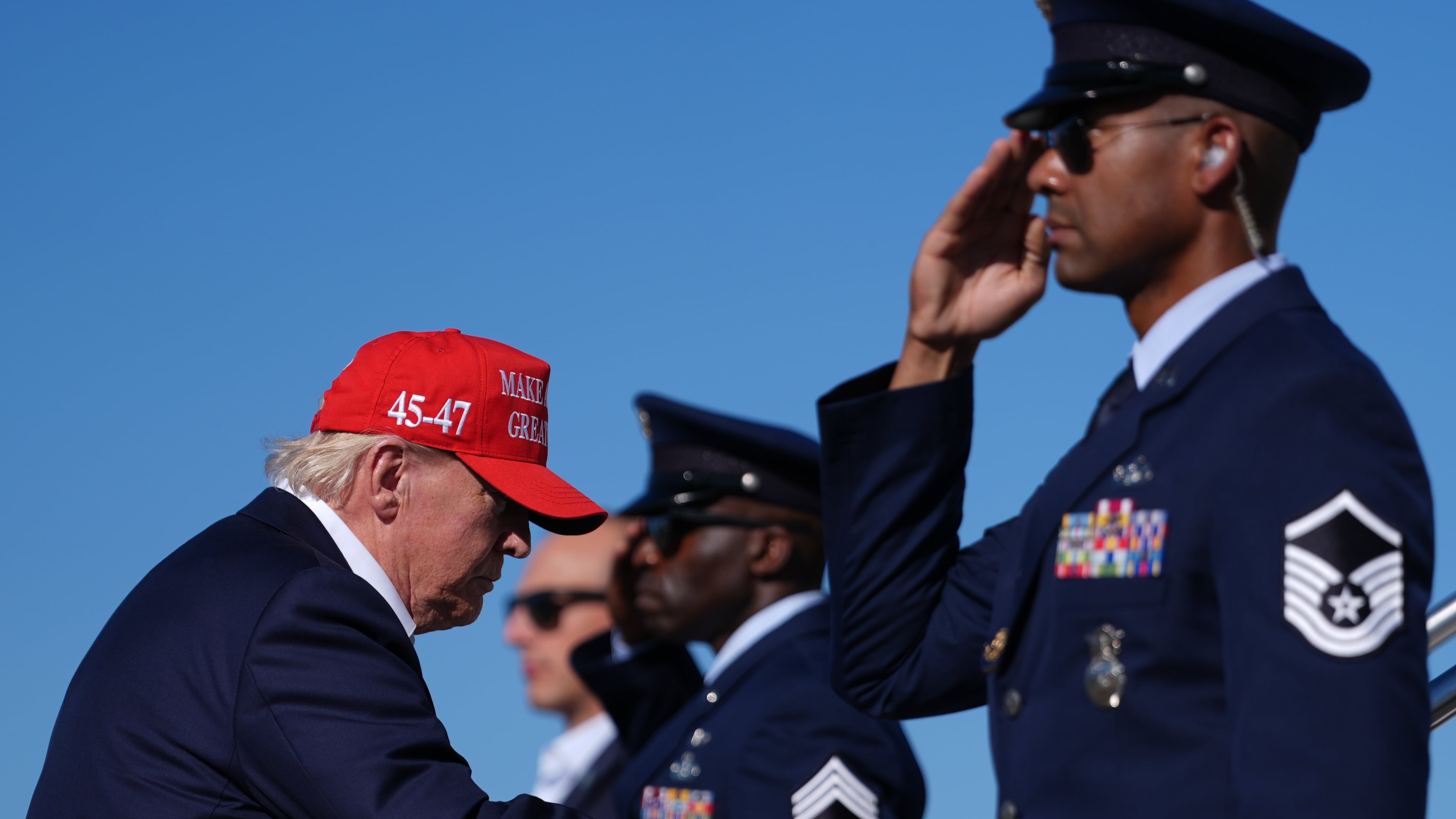 President Donald Trump boards Air Force One at Morristown Airport, Monday, Sept. 7, 2026, in Morristown, N.J. (AP Photo/Julia Demaree Nikhinson)