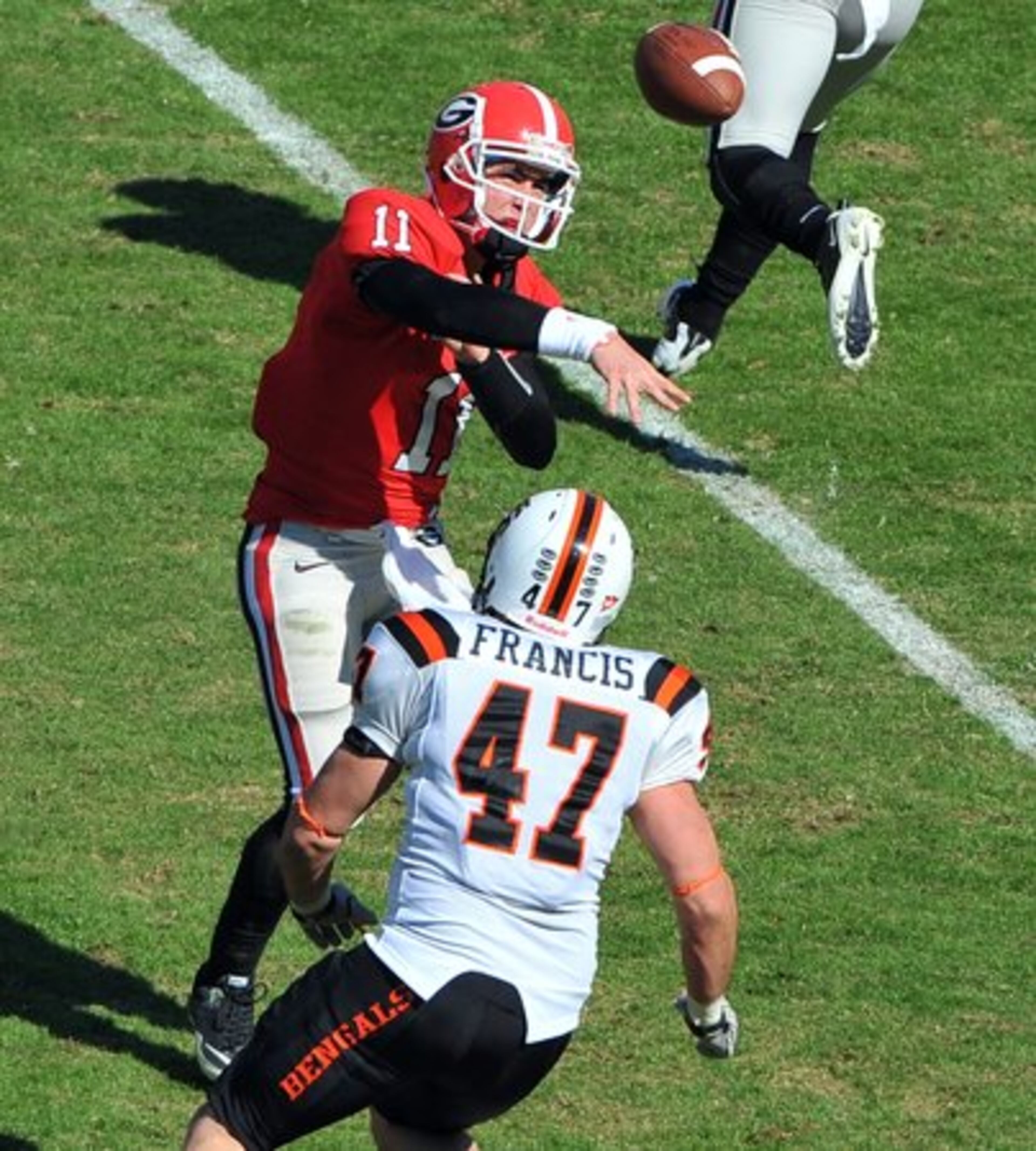 Murray had three touchdown passes, all in the second quarter, before turning the reins over to ....