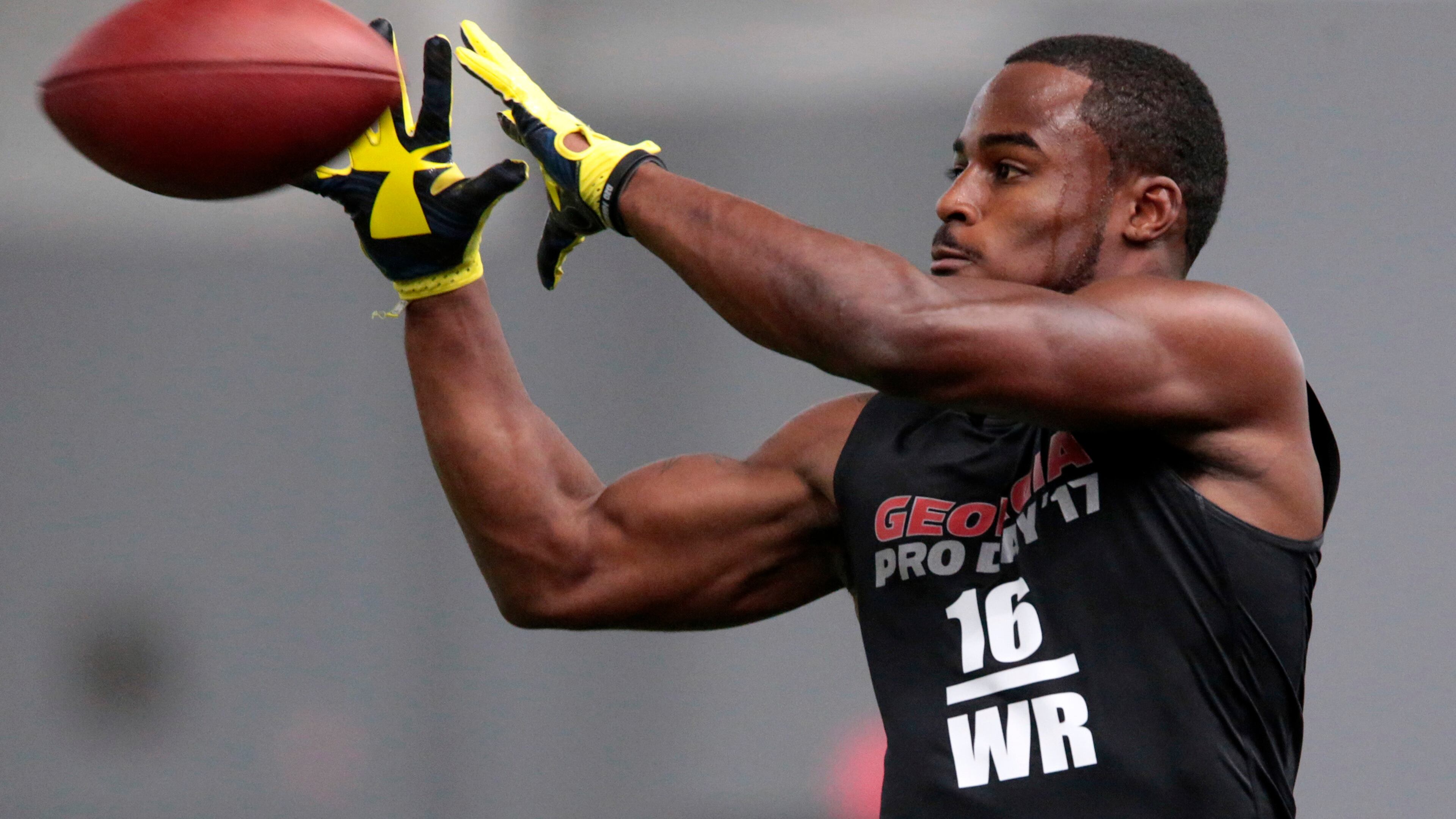 Georgia wide receiver Isaiah McKenzie runs a drill during pro day at the University of Georgia in Athens, Ga., Wednesday, March 15, 2017. (John Roark/Athens Banner-Herald via AP)