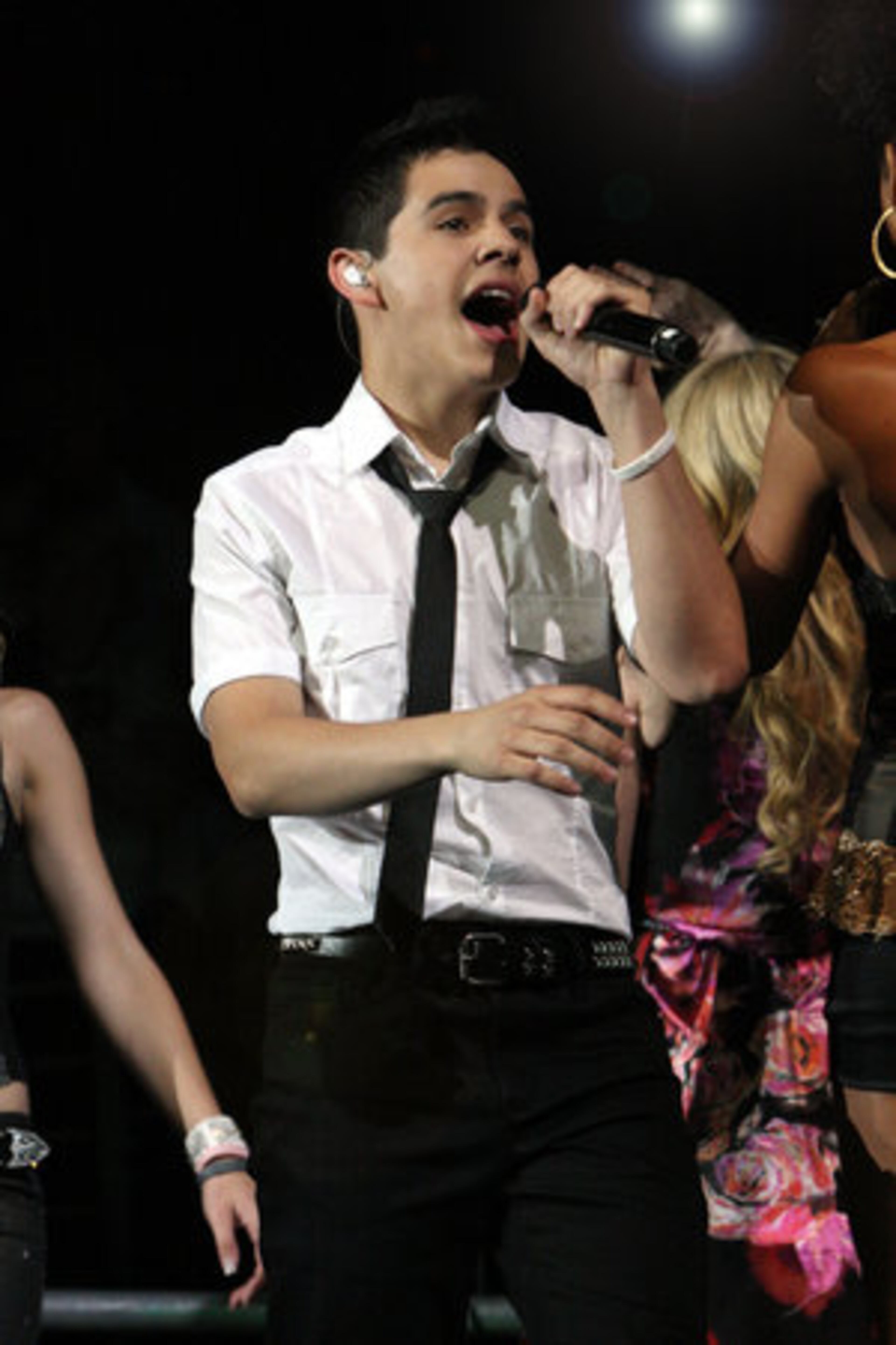 David Archuleta croons to the crowd.