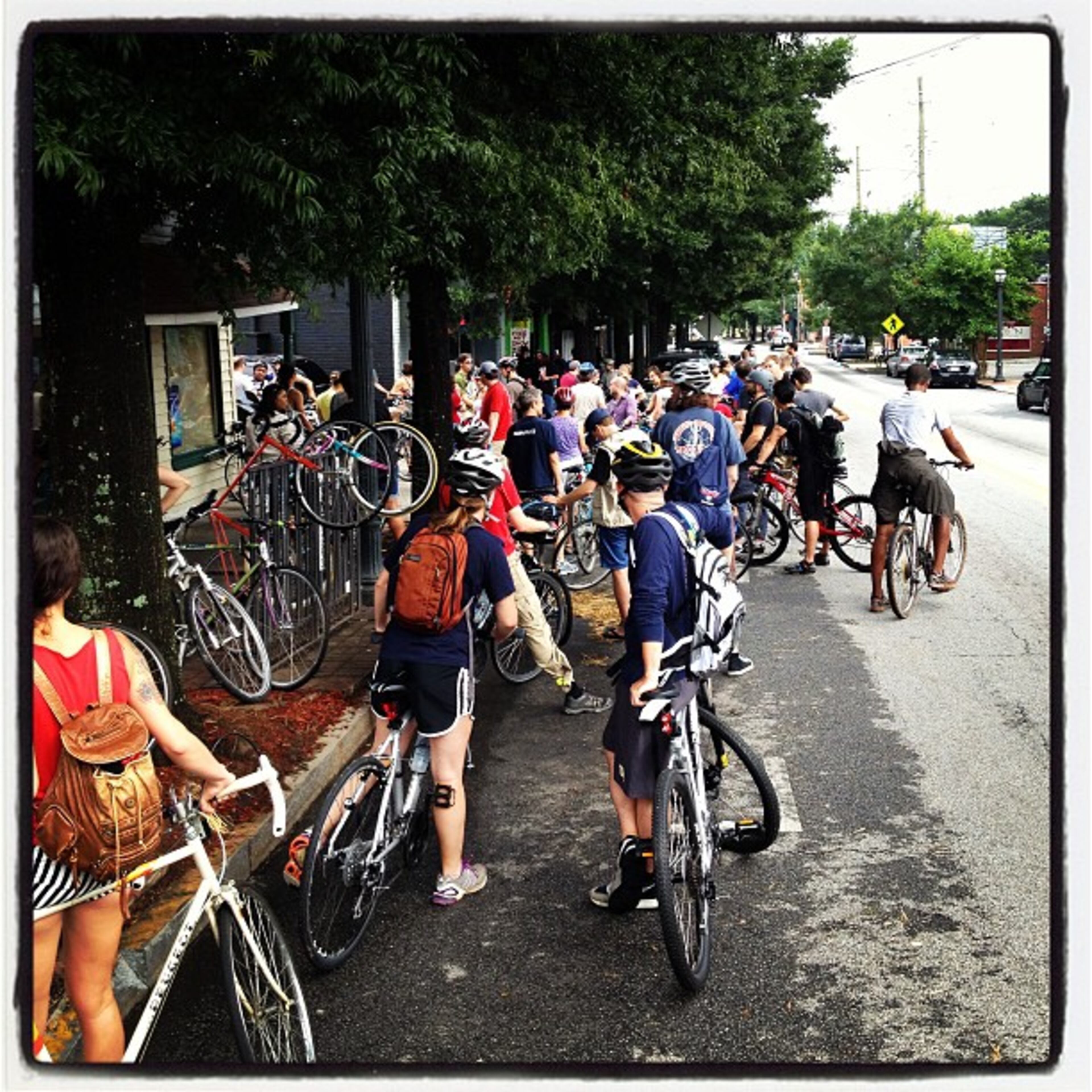 Living Walls Group Bike Ride #LW2013 #BeSocialRideBikes -- @themobilesocial