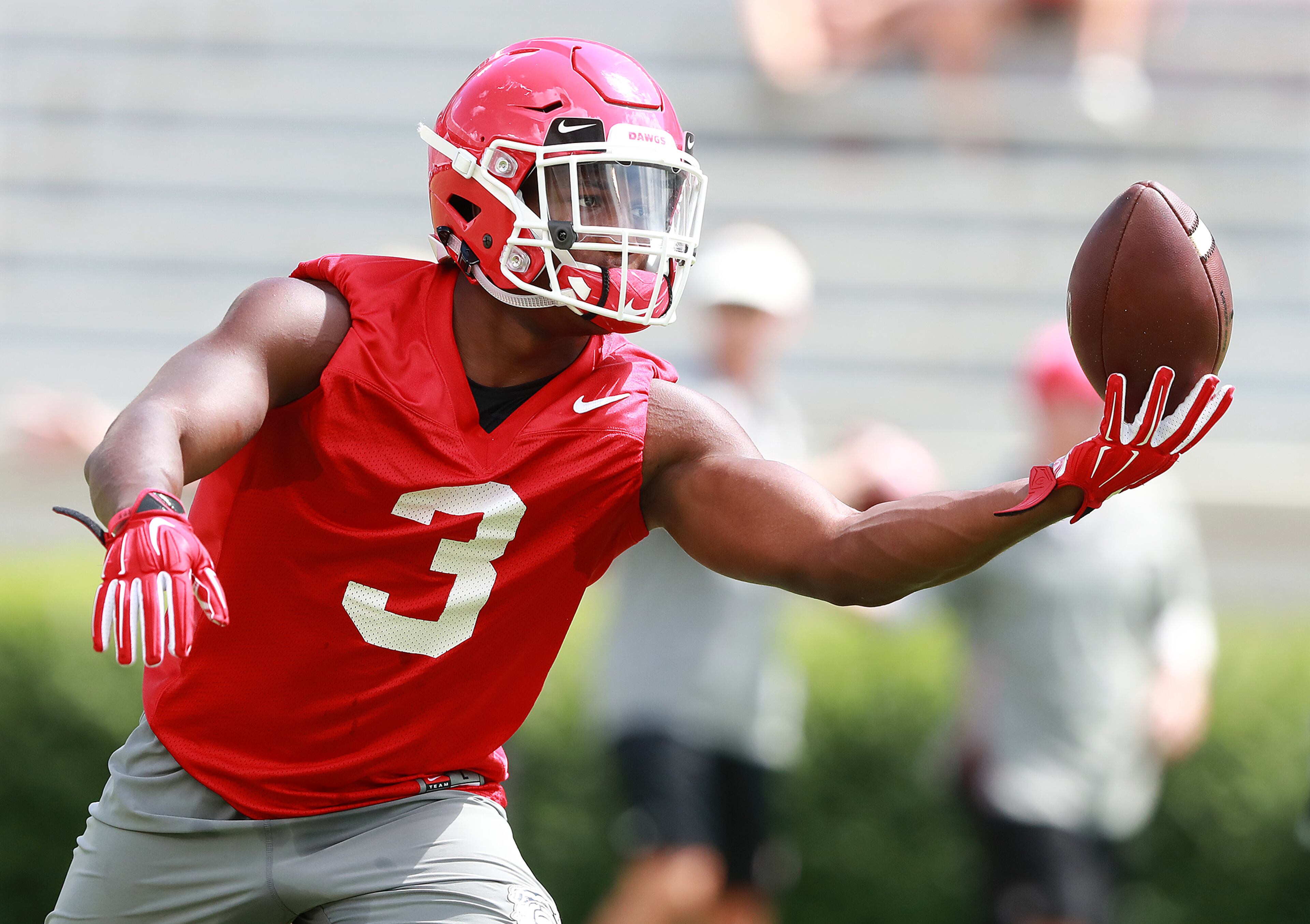 August 4, 2018 Athens: Georgia running back Zamir White makes a one handed catching during team practice at Fan Day on Saturday, August 4, 2018, in Athens. Curtis Compton/ccompton@ajc.com