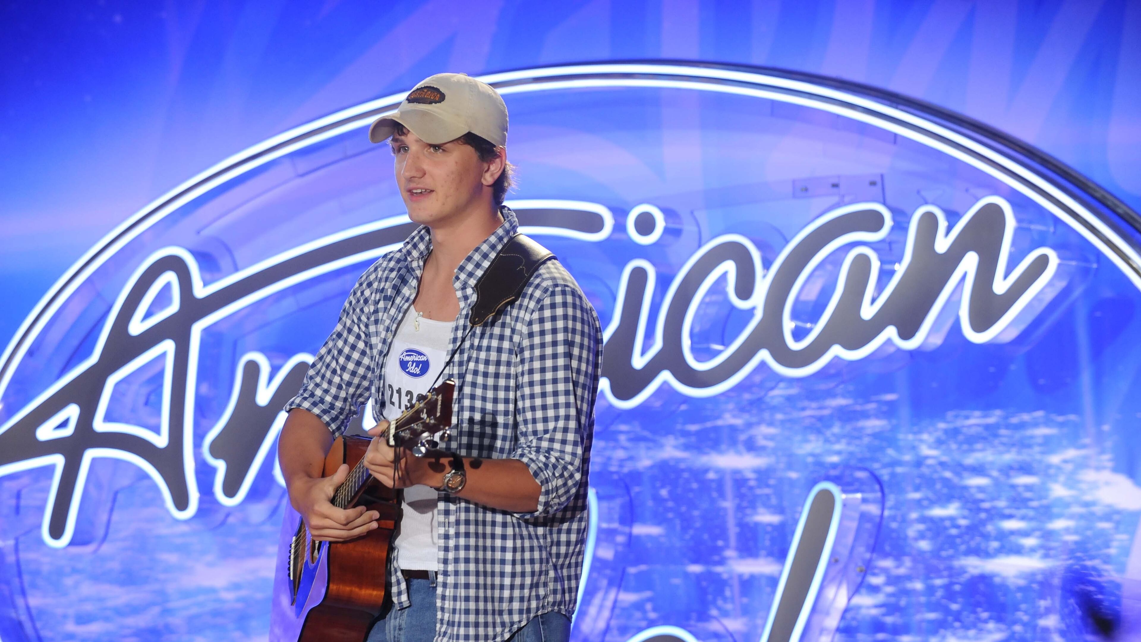 AMERICAN IDOL XV: Atlanta Auditions: AMERICAN IDOL will begin its 15th – and farewell – season with a special two-night, four-hour premiere event Wednesday, Jan. 6 (8:00-10:00 PM ET/PT) and Thursday, Jan. 7 (8:00-10:00 PM ET/PT) on FOX. AMERICAN IDOL XV continues on Wednesdays (8:00-9:00 PM ET/PT) and Thursdays (8:00-10:00 PM ET/PT). Pictured: Contestant JosiahSiska auditions in front of the judges at AMERICAN IDOL XV. © 2016 Fox Broadcasting Co. Cr: Michael Becker / FOX.