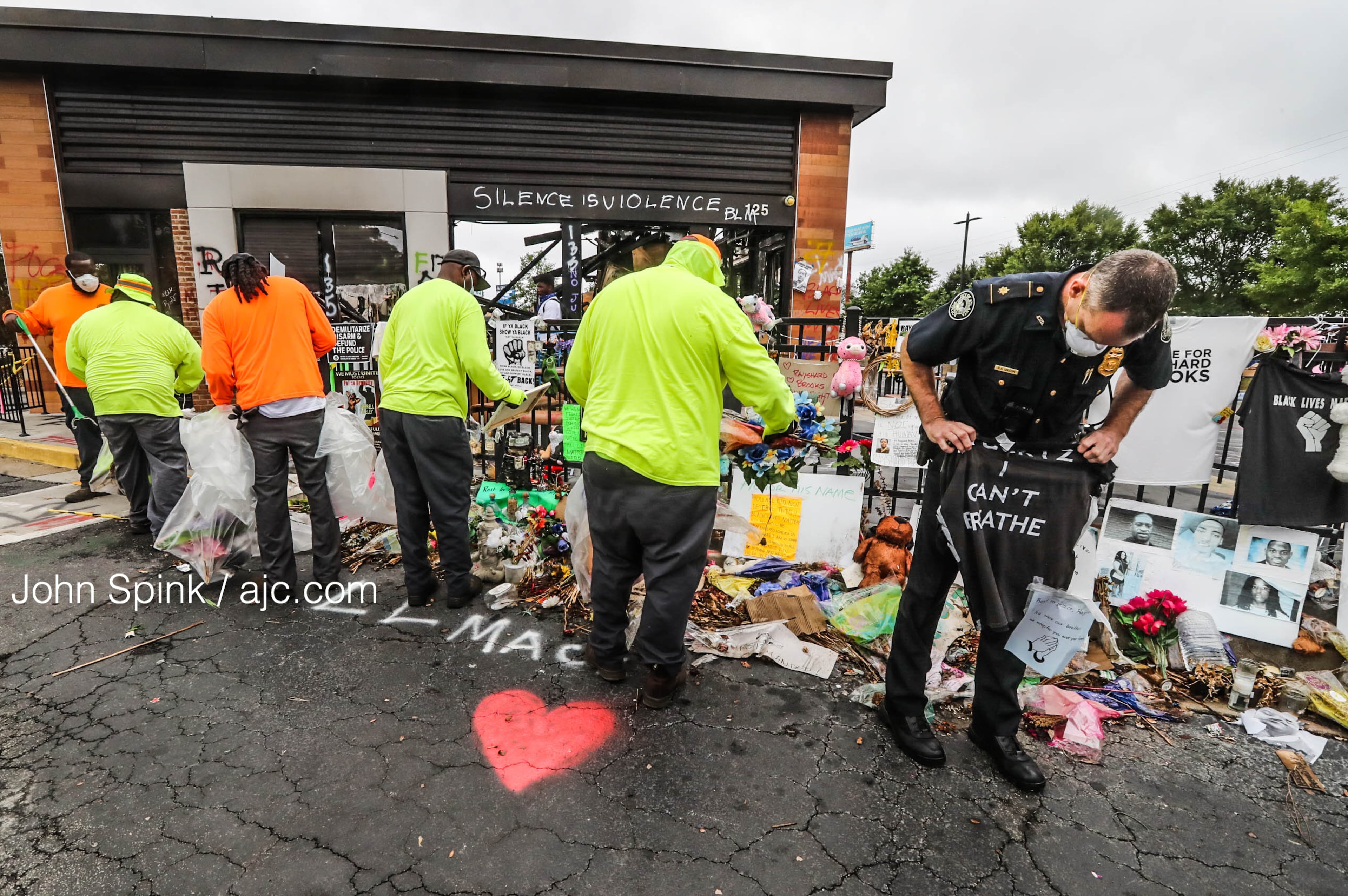 Atlanta Police clear Wendy's where Rayshard Brooks was killed