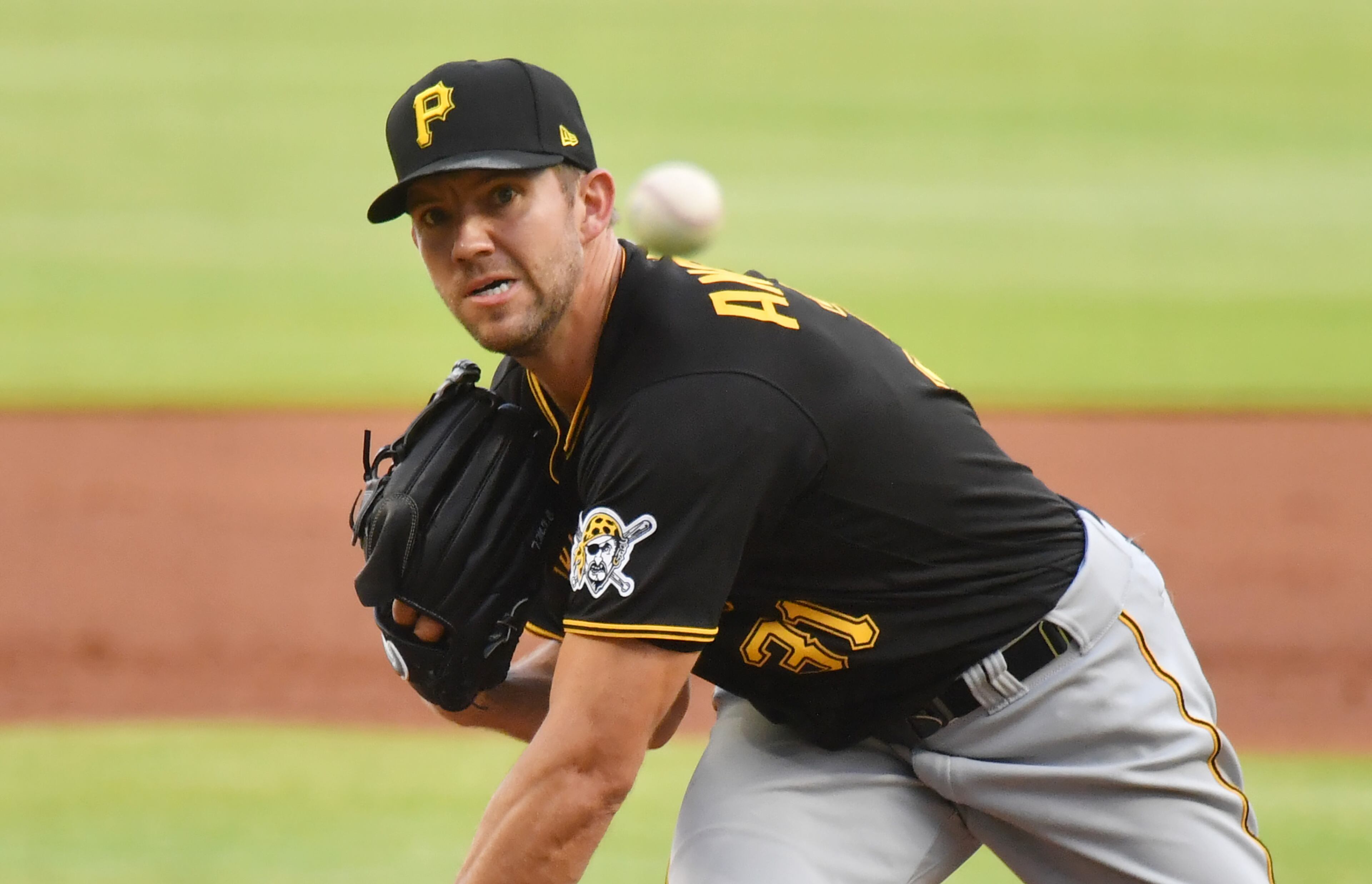 Pirates starting pitcher Tyler Anderson (31) throws in the first inning at Truist Park on Friday, May 21, 2021. (Hyosub Shin / Hyosub.Shin@ajc.com)