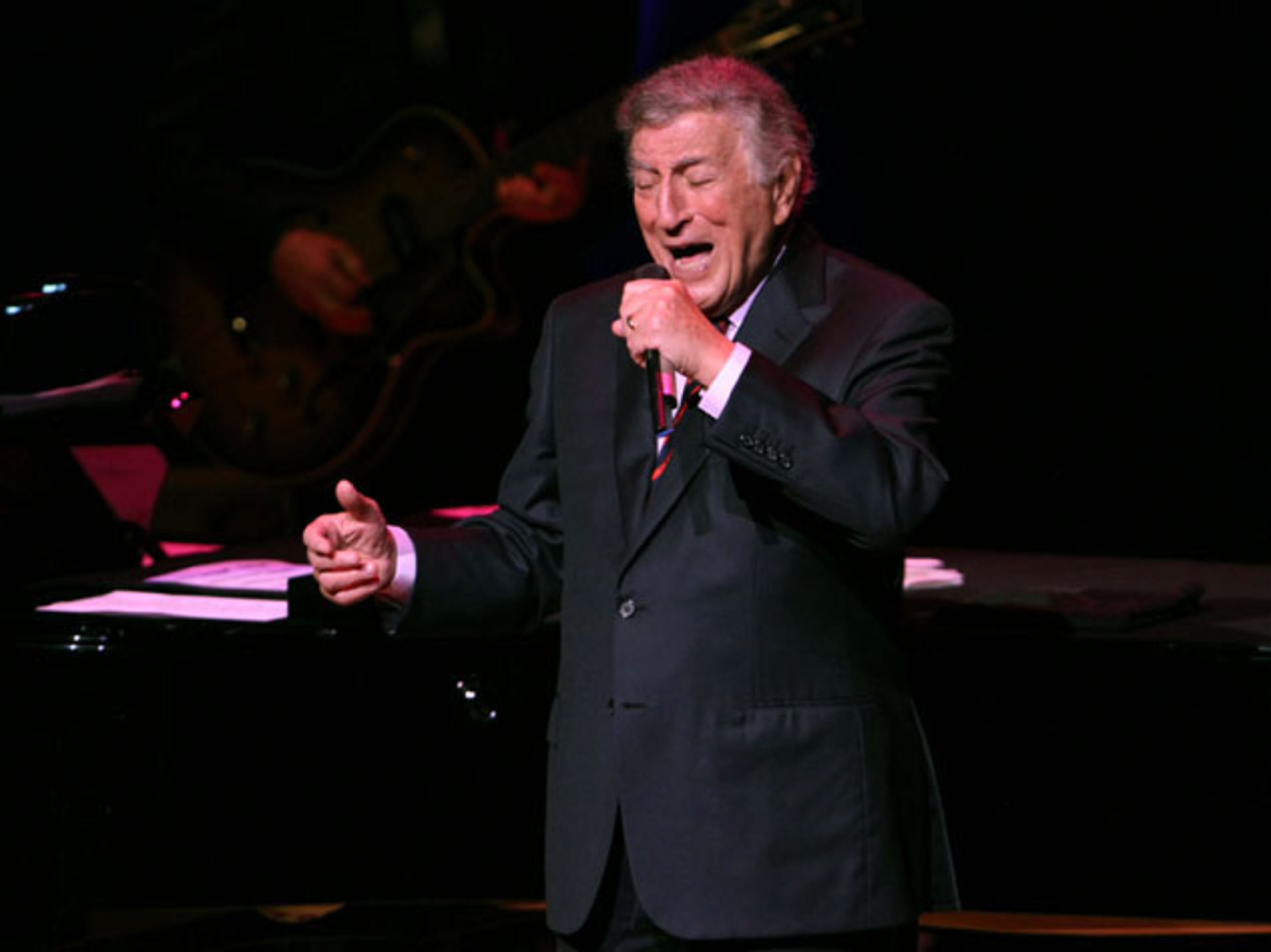#16 of #19. PLEASE KEEP IN SEQUENTIAL ORDER FOR THE CONTINUITY OF THE GALLERY.
Ninety-year old musical icon Tony Bennett entertained a sold out crowd at Symphony Hall on Tuesday, February 21, 2017; his daughter, jazz singer Antonia Bennett, opened the show.
Robb Cohen Photography & Video /RobbsPhotos.com