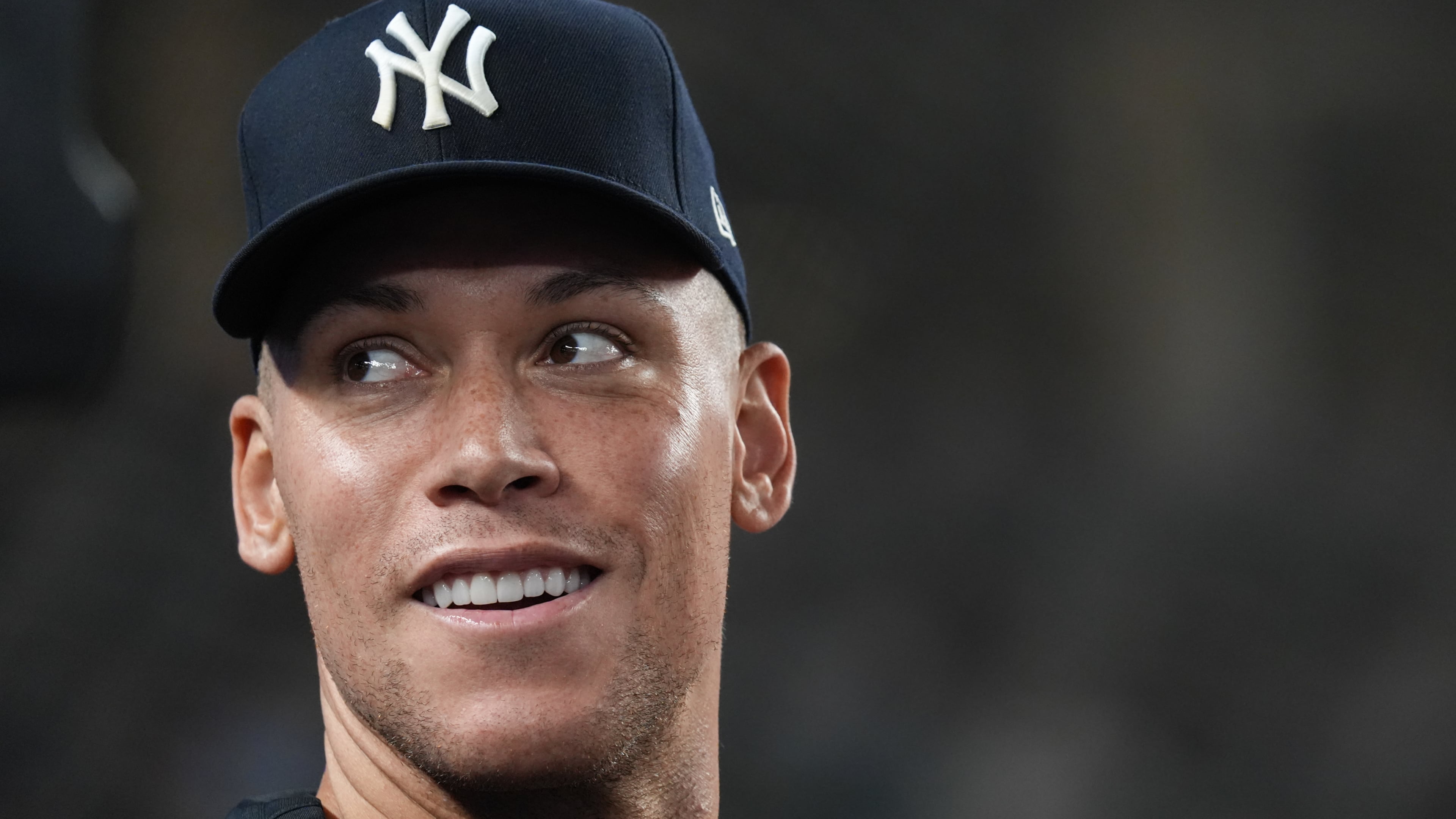 New York Yankees' Aaron Judge smiles towards fans during a baseball game against the Houston Astros, Wednesday, Aug. 26, 2026, in New York. (AP Photo/Ryan Murphy)
