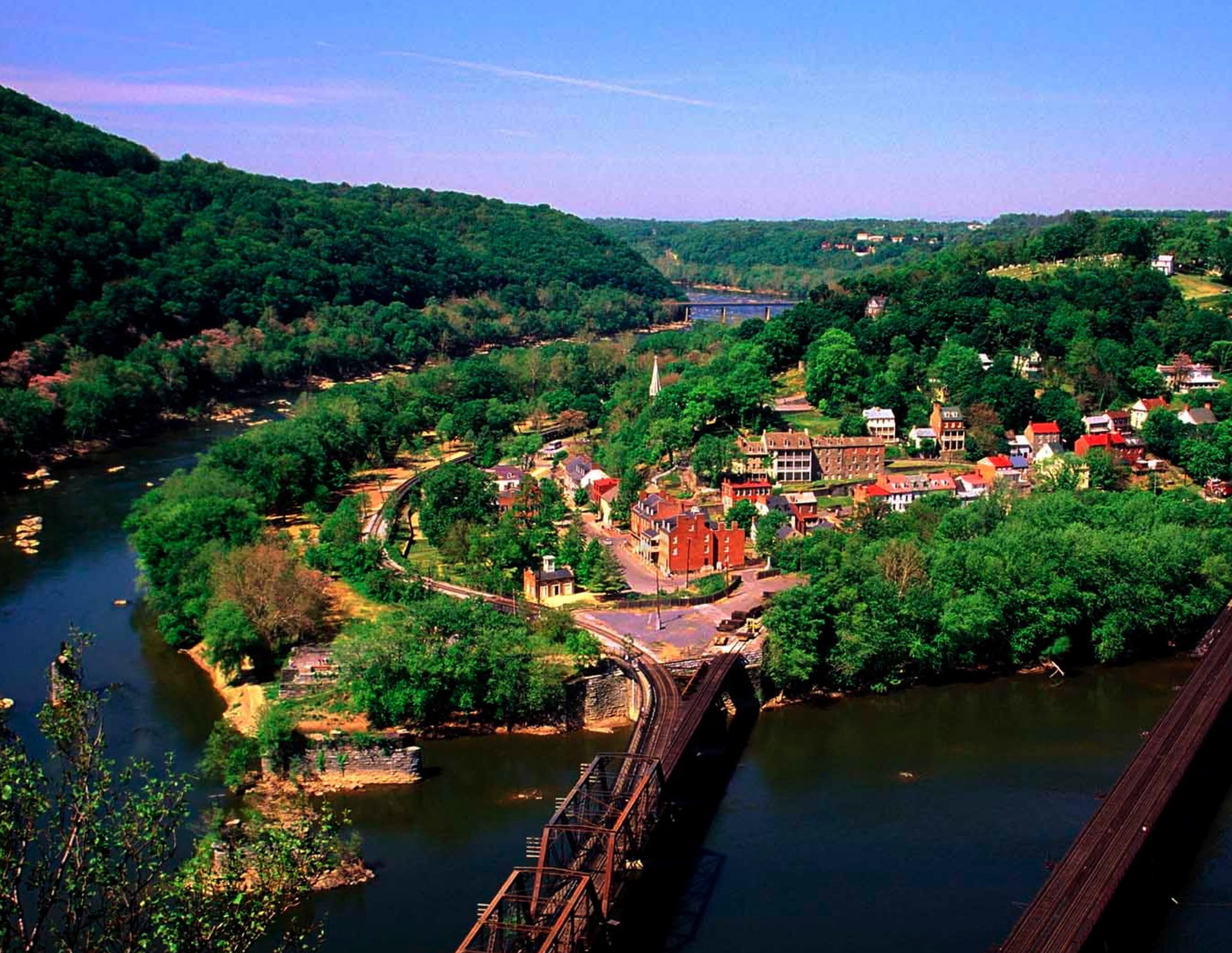 Whew, Harpers Ferry is pretty.