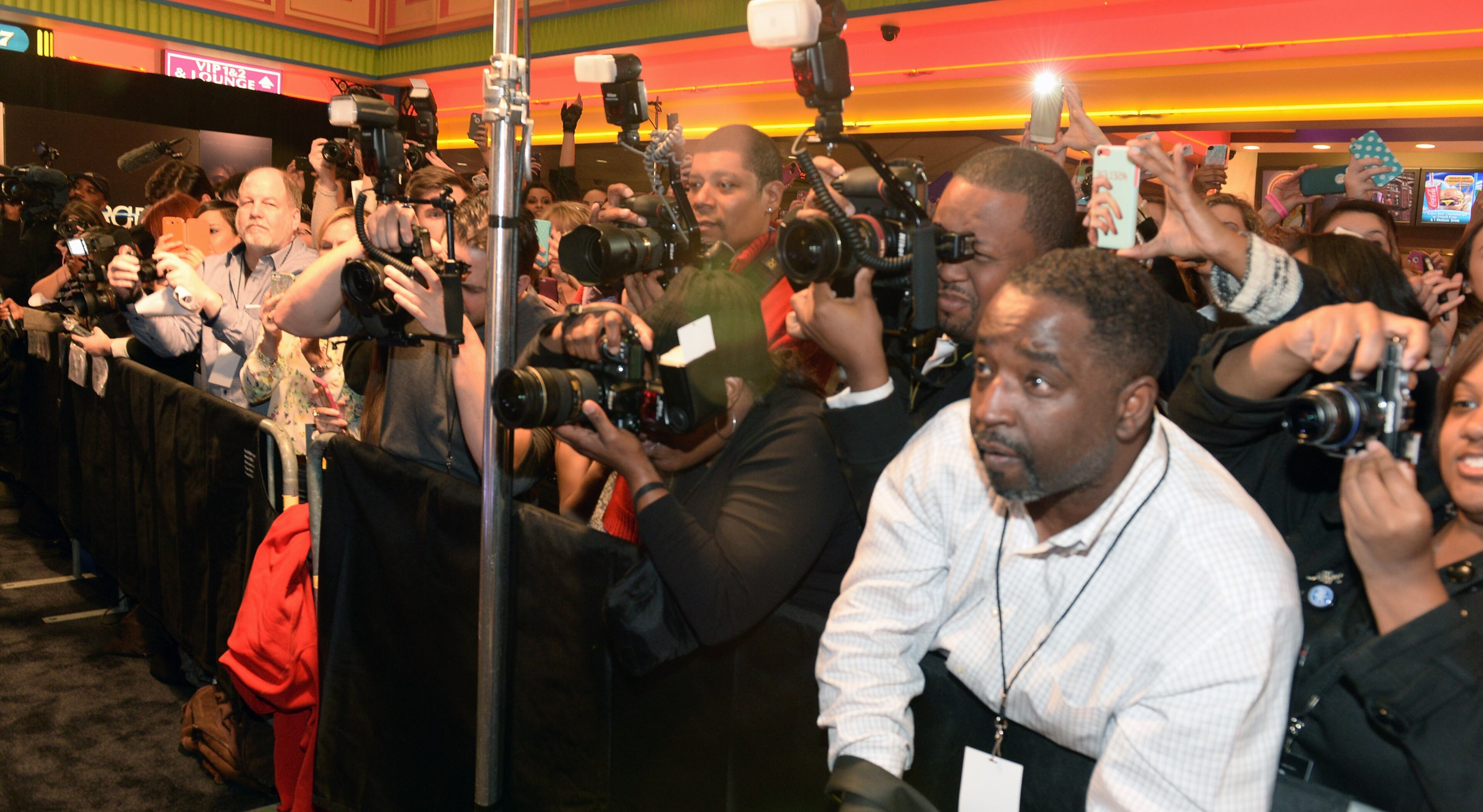 Fans react at a screening of "Divergent" March 3, 2014 at Regal Atlantic Station in Atlanta.