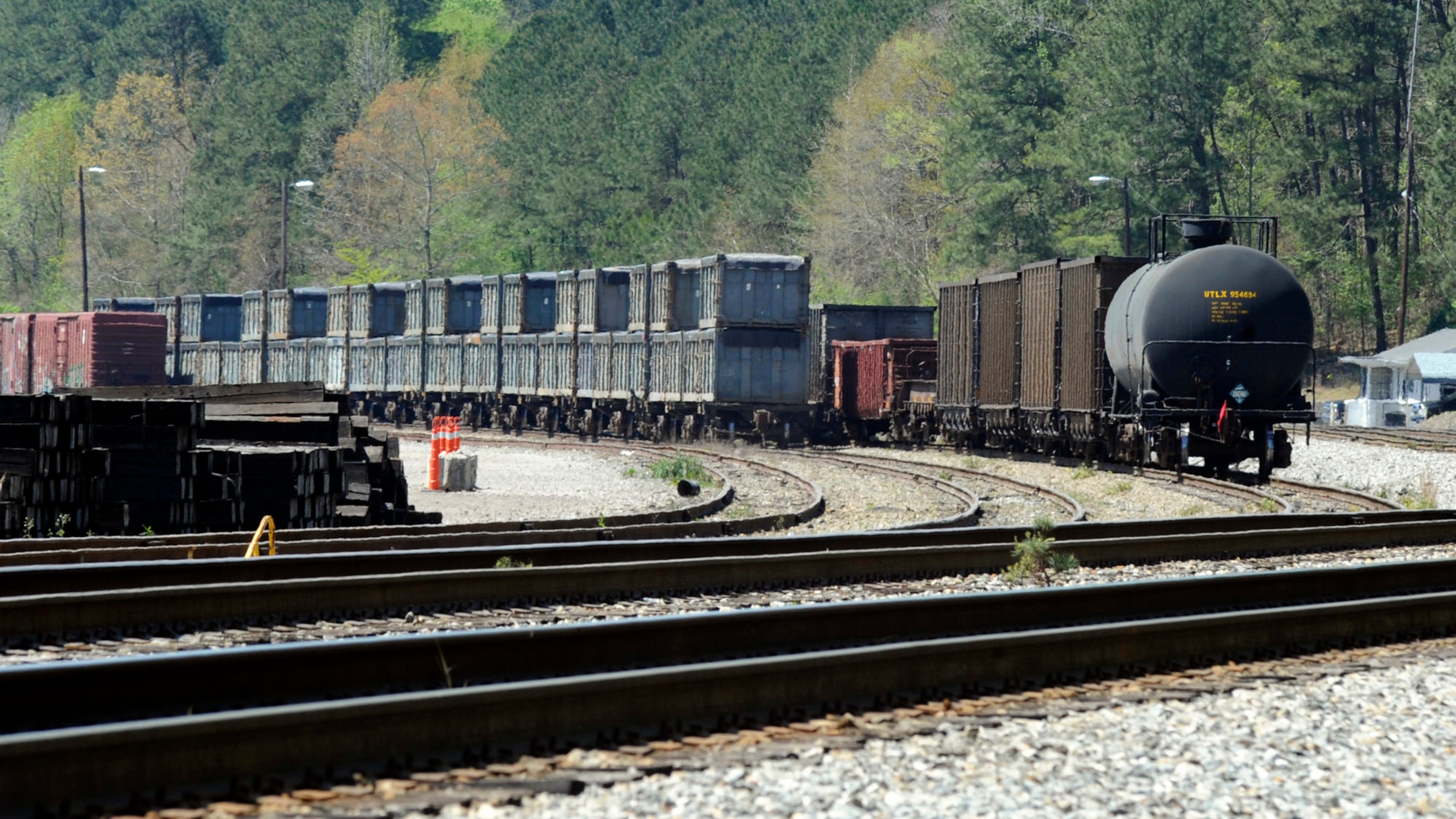 All aboard the stench train!(AP Photo/Jay Reeves)