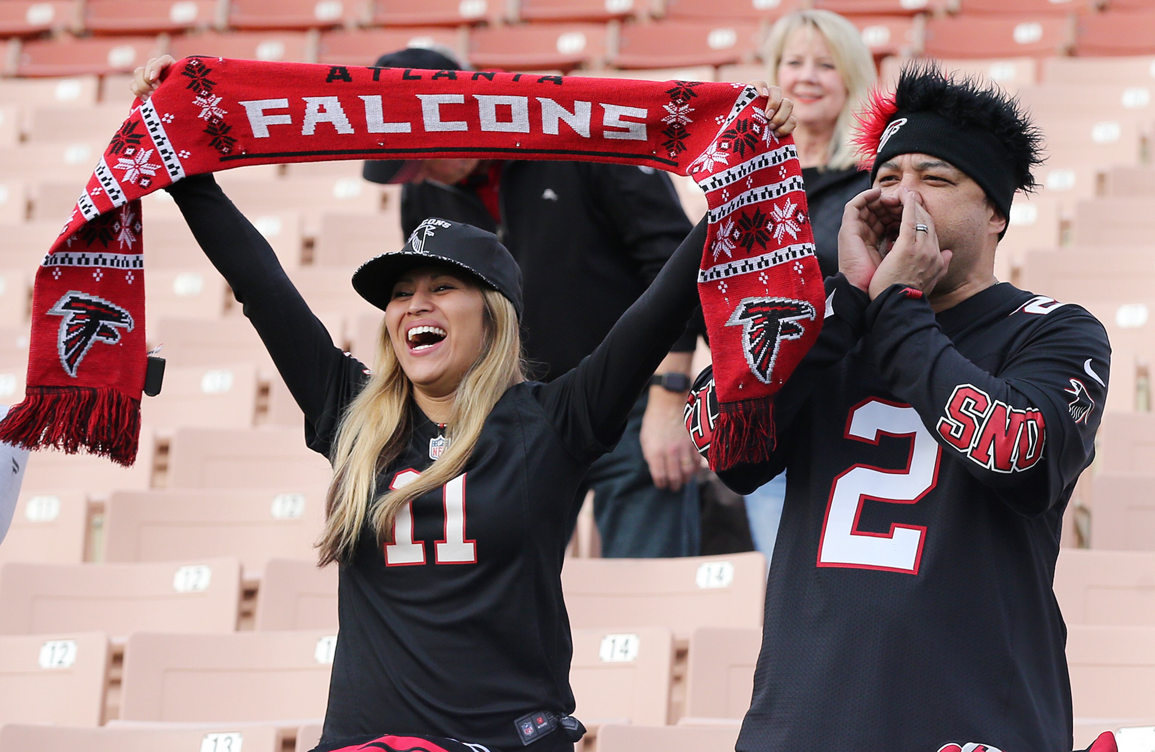 January 6, 2018 Los Angeles: Falcons fans cheer for Matt Ryan and Julio Jones while they prepare to play the Rams in their NFL Wild Card Game on Saturday, January 6, 2018, in Los Angeles. Curtis Compton/ccompton@ajc.com