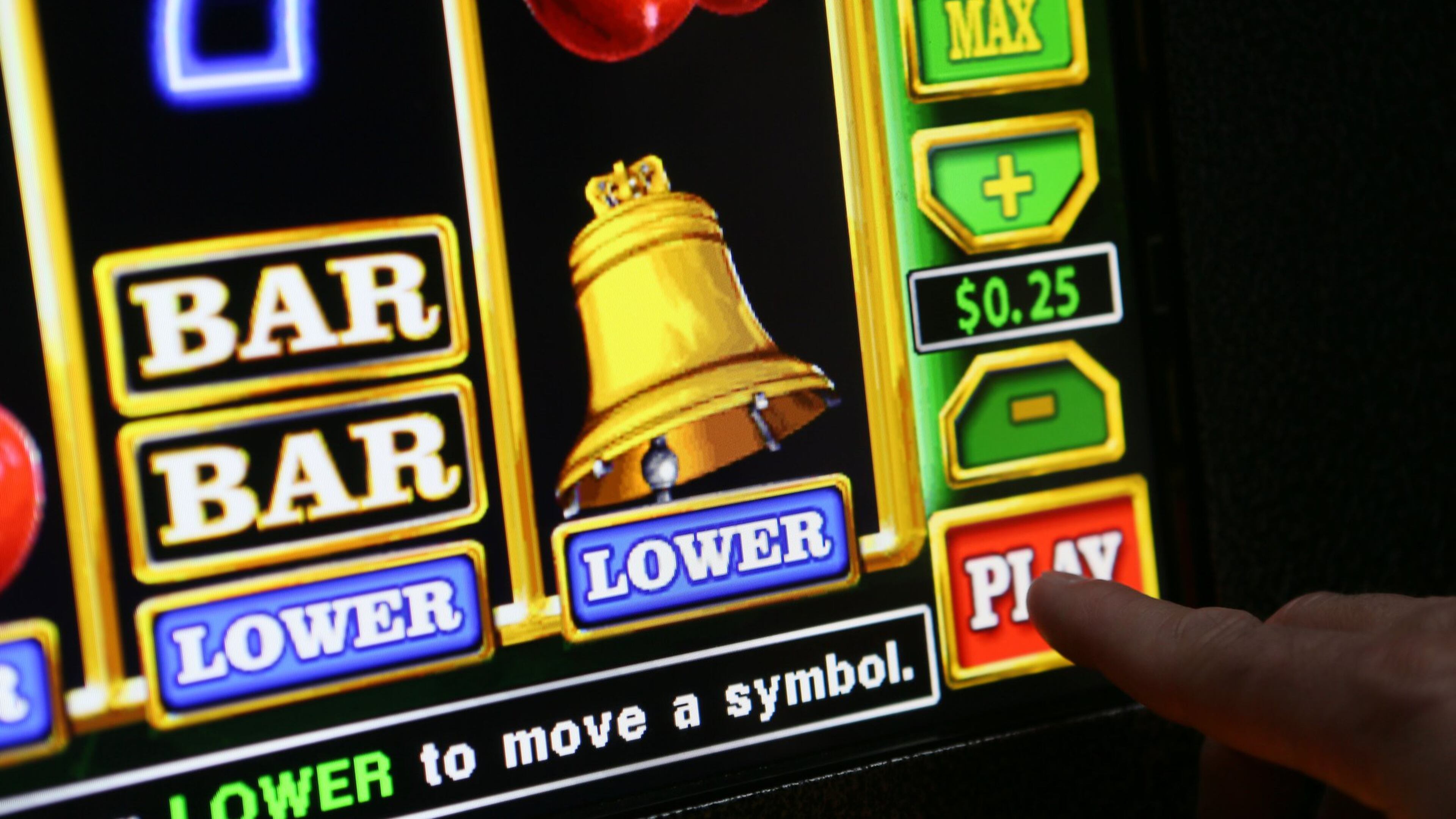 Coin-operated “amusement” machines take in $1.2 million a month in Clarkston. Mayor Ted Terry says the machines have ruined the lives of many residents. BOB ANDRES / BANDRES@AJC.COM