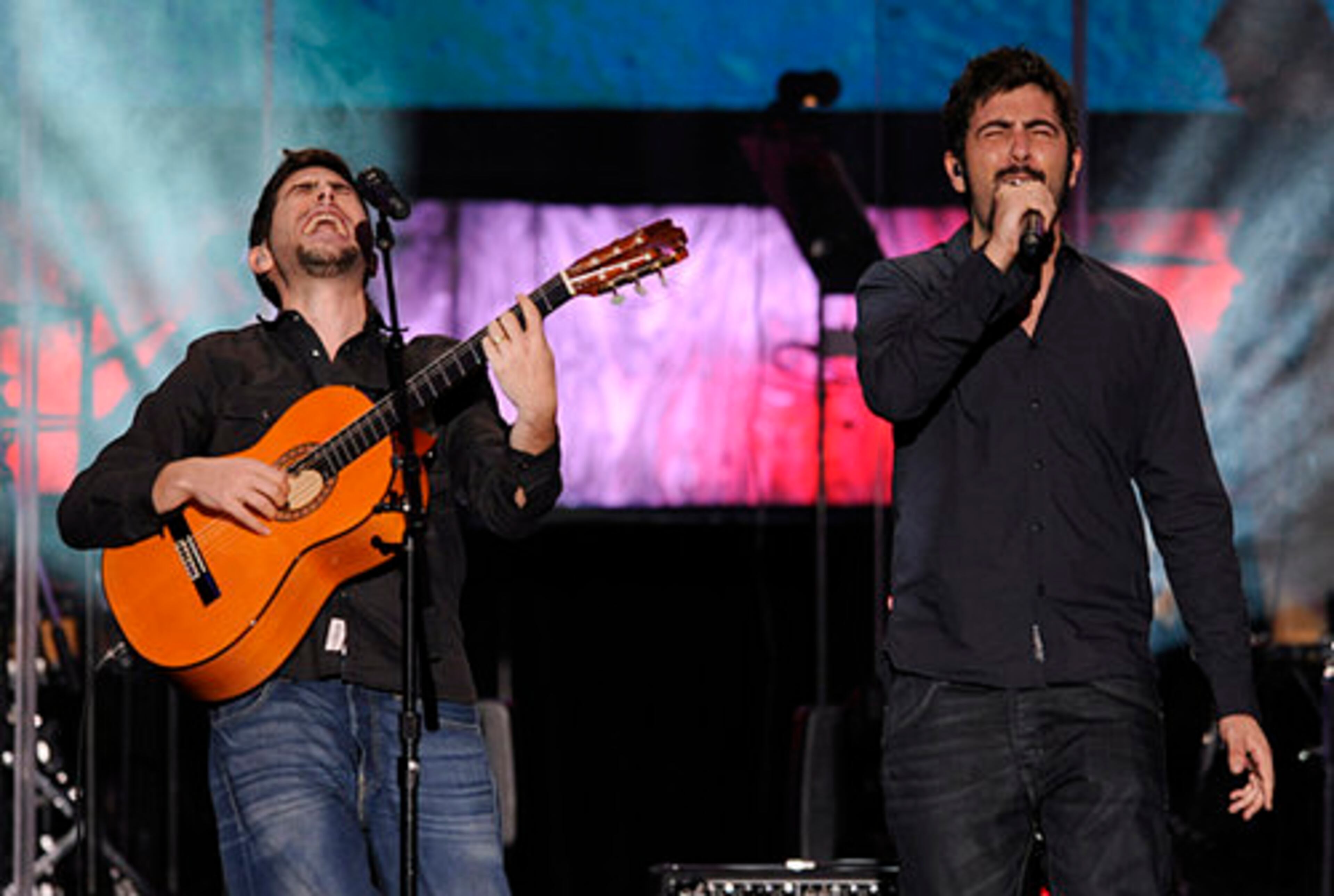 Musical group Estopa performs.