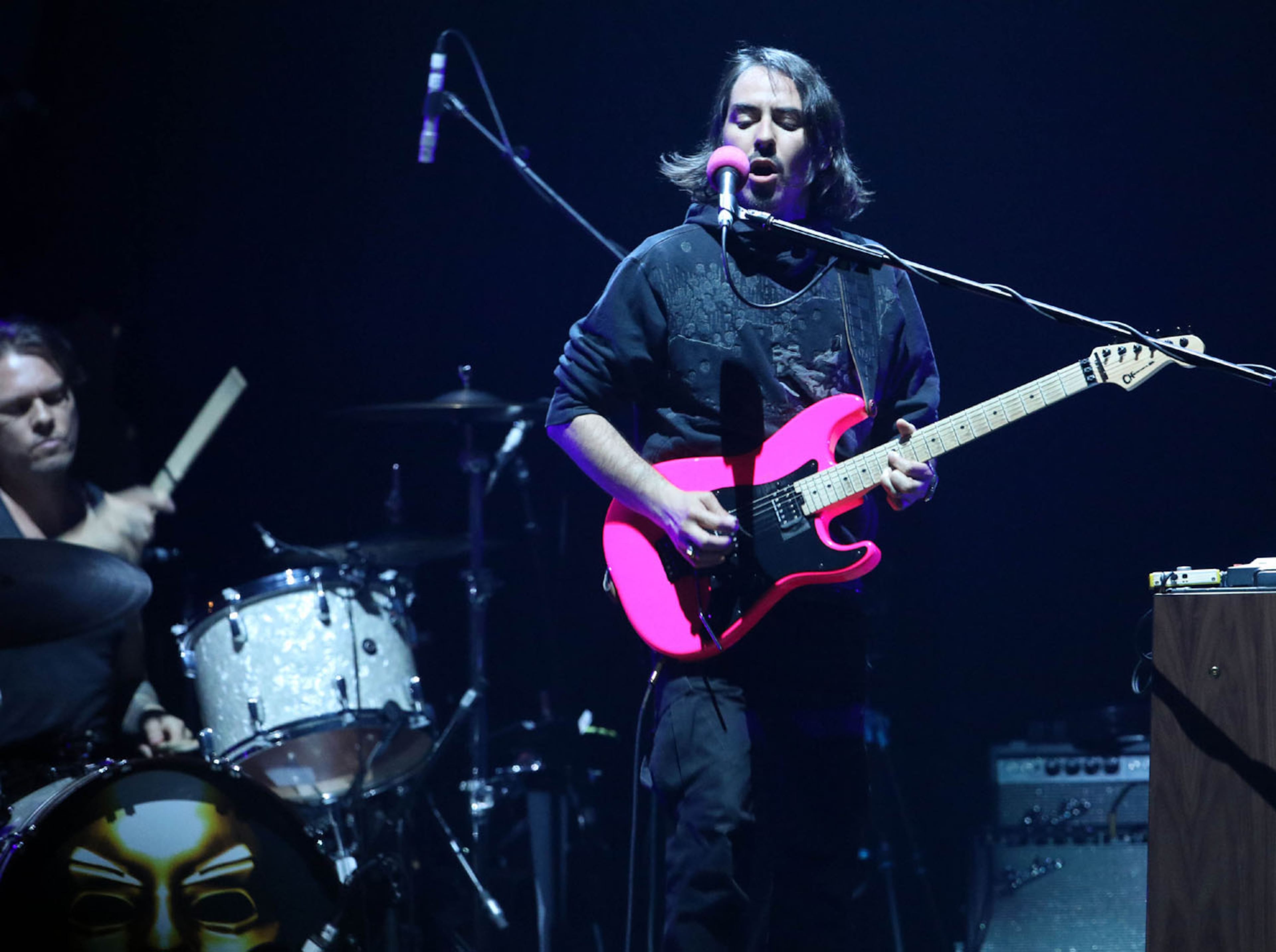 -- Dhani Harrison
Jeff Lynne's ELO sold out State Farm Arena on Friday, July 5, 2019 on their Summer 2019 Tour. Dhani Harrison, George's son, opened the show.
Robb Cohen Photography & Video /RobbsPhotos.com
