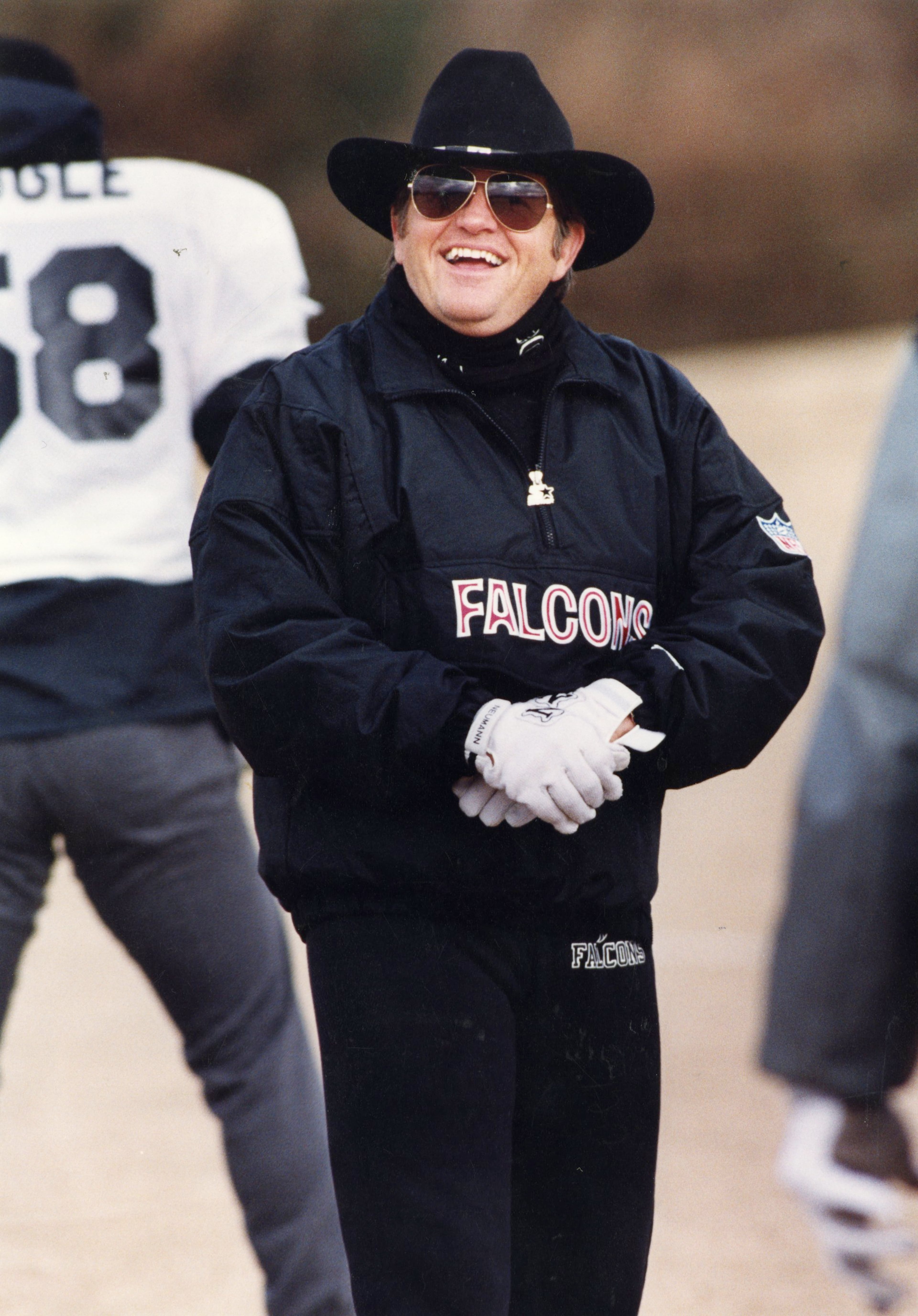 Glanville wears a black hat at practice in 1991. AJC file photo