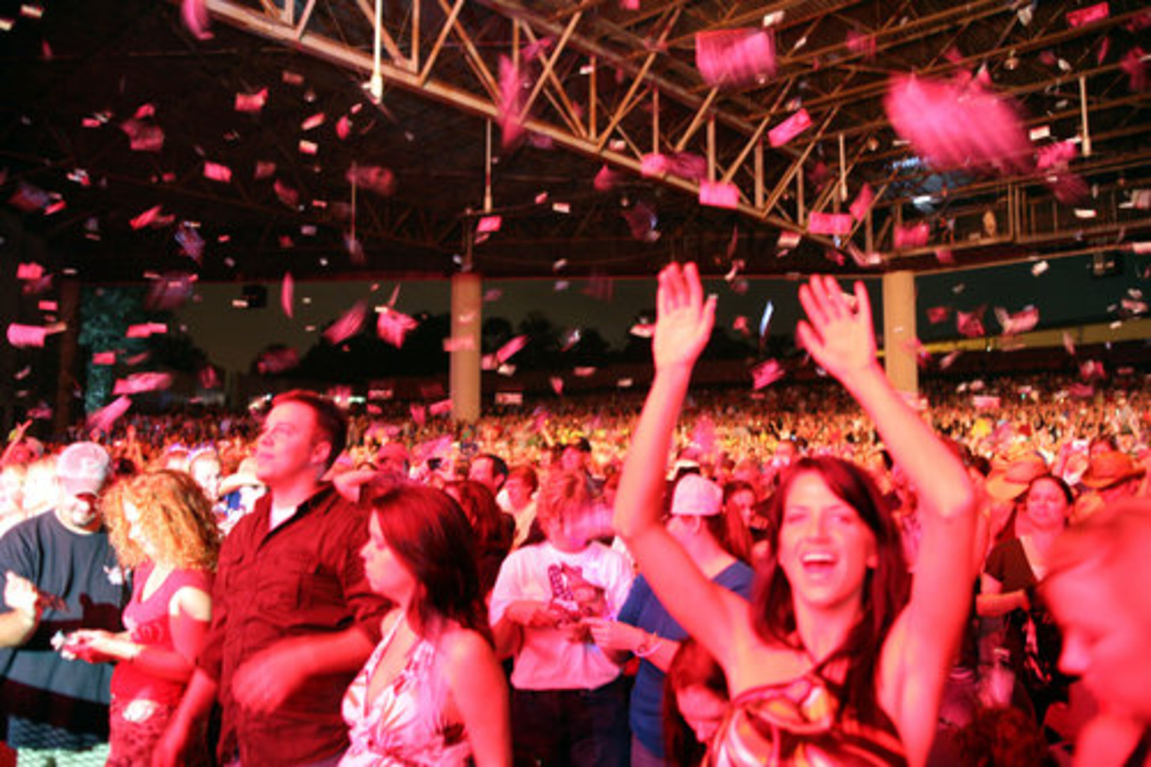 Confetti blankets the crowd as Toby Keith hits the stage.