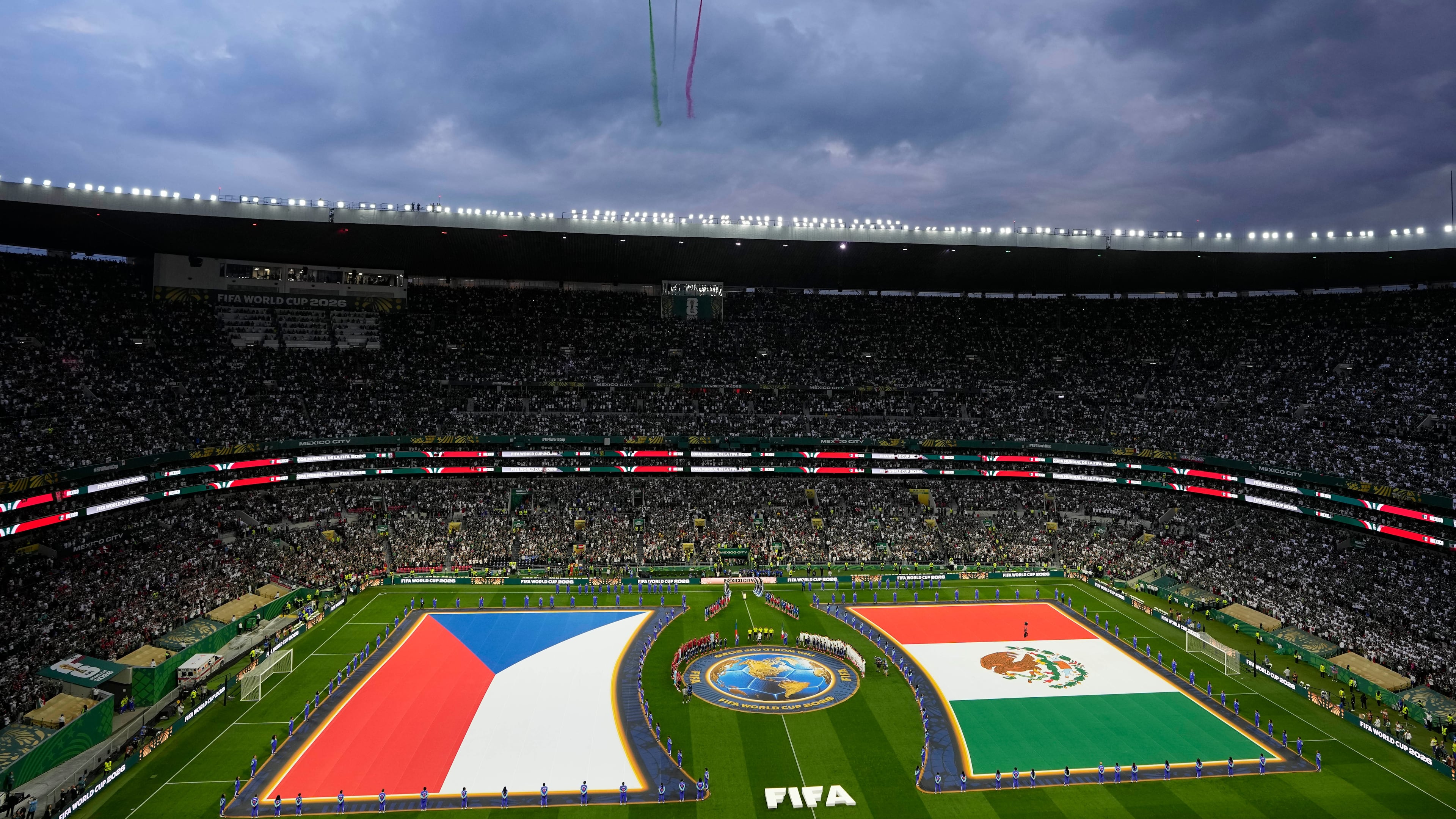 General view during the pregame ceremony before the World Cup Group A soccer match between Czechia and Mexico in Mexico City, Wednesday, June 24, 2026. (AP Photo/Eduardo Verdugo)