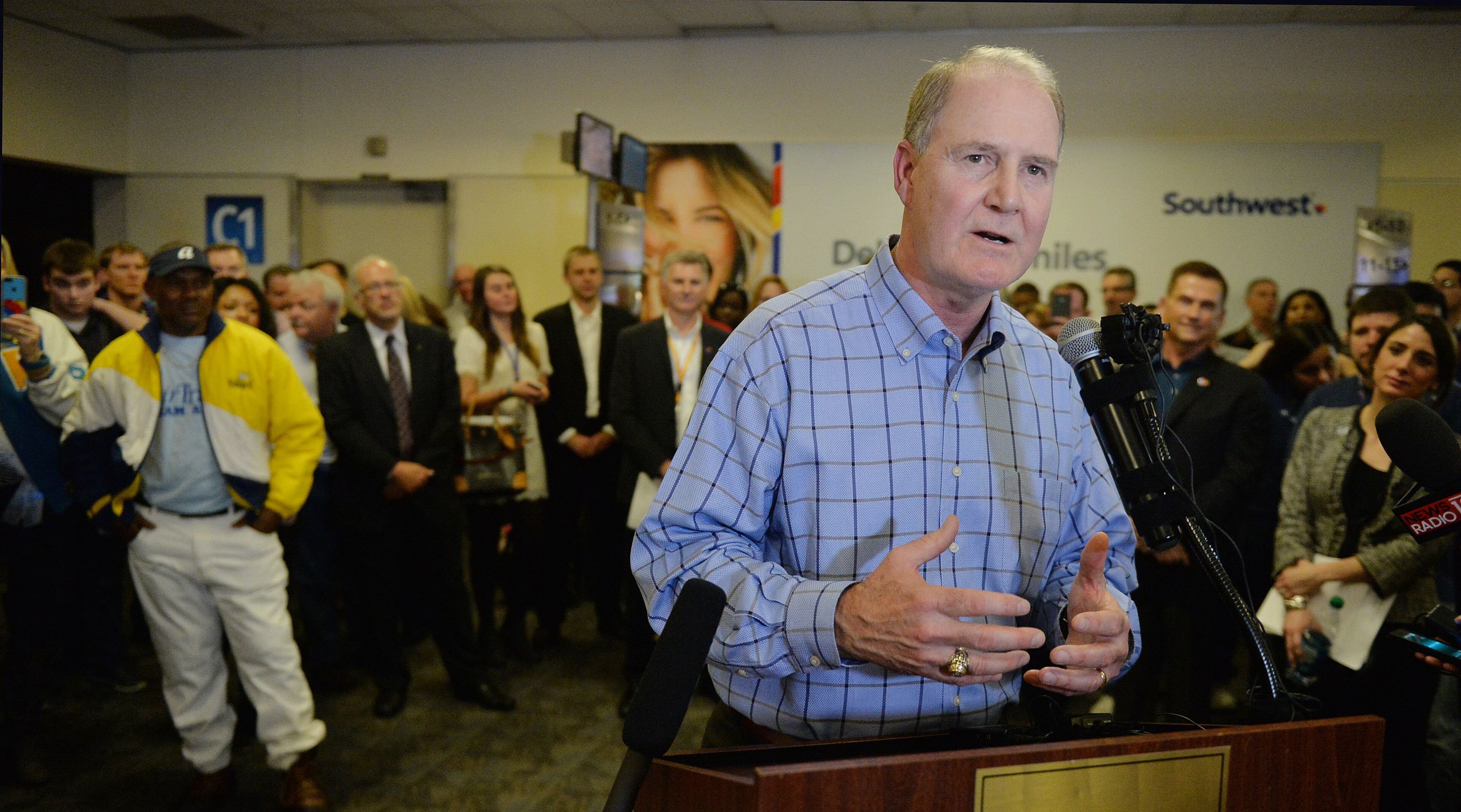 Southwest CEO Gary Kelly gives remarks during the event. Hundreds of Southwest Airlines and former AirTran Airways employees gathered at Concourse C, gates 1, 2 and 3 to celebrate the departure of AirTran’s final flight to Tampa FL, at Hartsfield-Jackson International Airport, Sunday, December 28, 2014. Southwest CEO Gary Kelly and executives Bob Jordan and Jack Smith gave remarks during the program. The full flight was waved off by employees that gathered on the tarmac as crash trucks from Atlanta Fire Rescue gave a final water cannon salute as the plane departed. KENT D. JOHNSON/KDJOHNSON@AJC.COM
