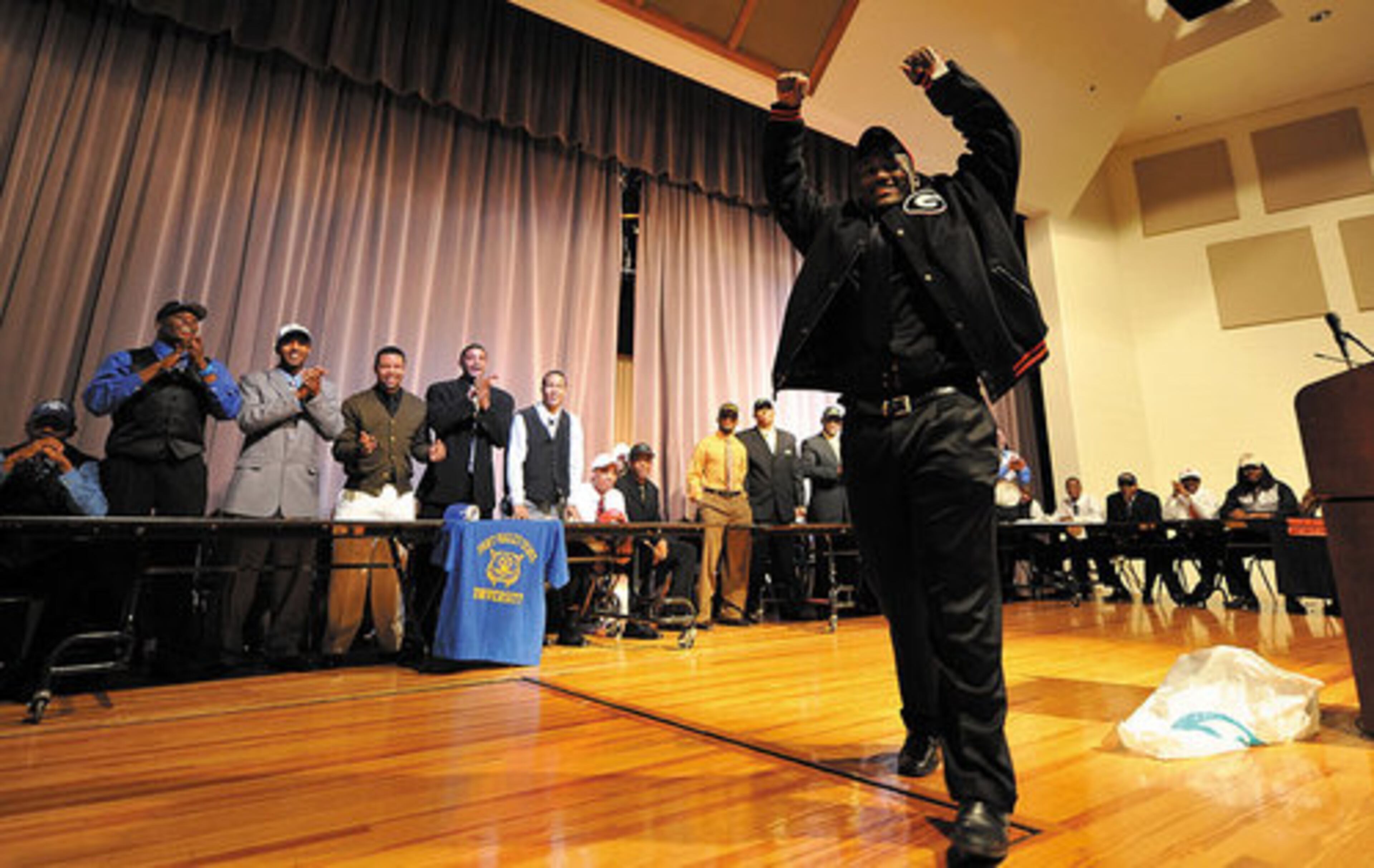 Thornton made Bulldog fans sweat by taking his time to deliberate on a college. The AJC's No. 3 player in the Georgia was still considering 10 schools just before signing day.