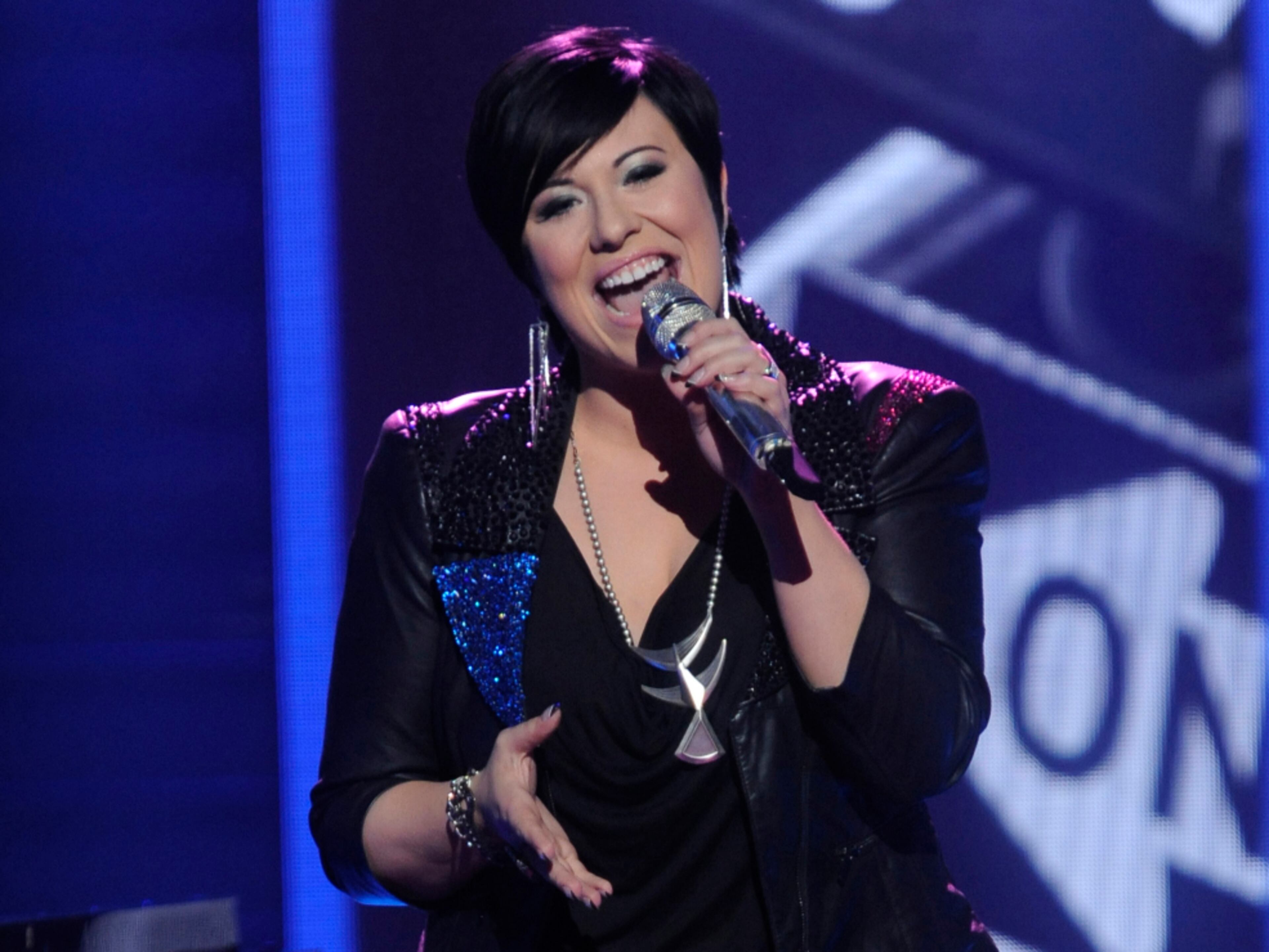 AMERICAN IDOL: Erika Van Pelt performs in front of the Judges on AMERICAN IDOL airing Wednesday, March 21 (8:00-10:00 PM ET/PT) on FOX. CR: Michael Becker / FOX.