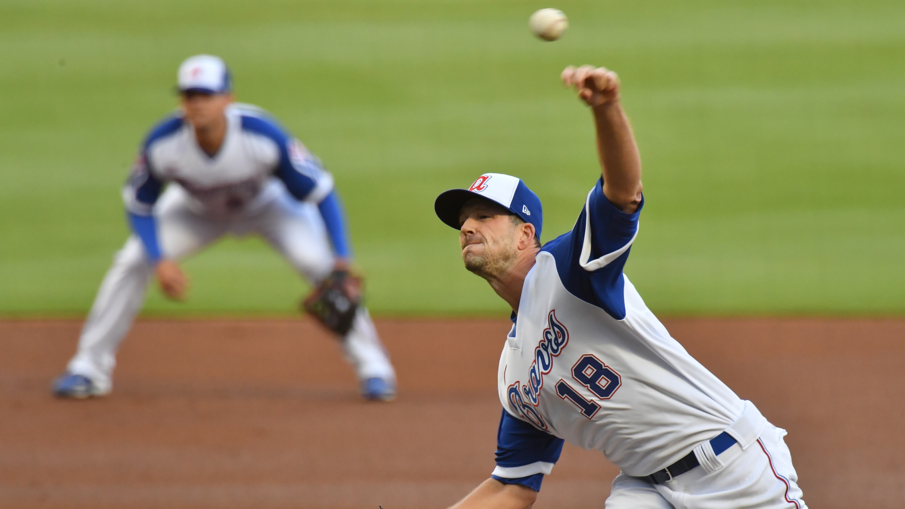 Braves starting pitcher Drew Smyly (18) delivers a pitch against Philadelphia Phillies in the first inning Sunday, April 11, 2021, at Truist Park in Atlanta. (Hyosub Shin / Hyosub.Shin@ajc.com)