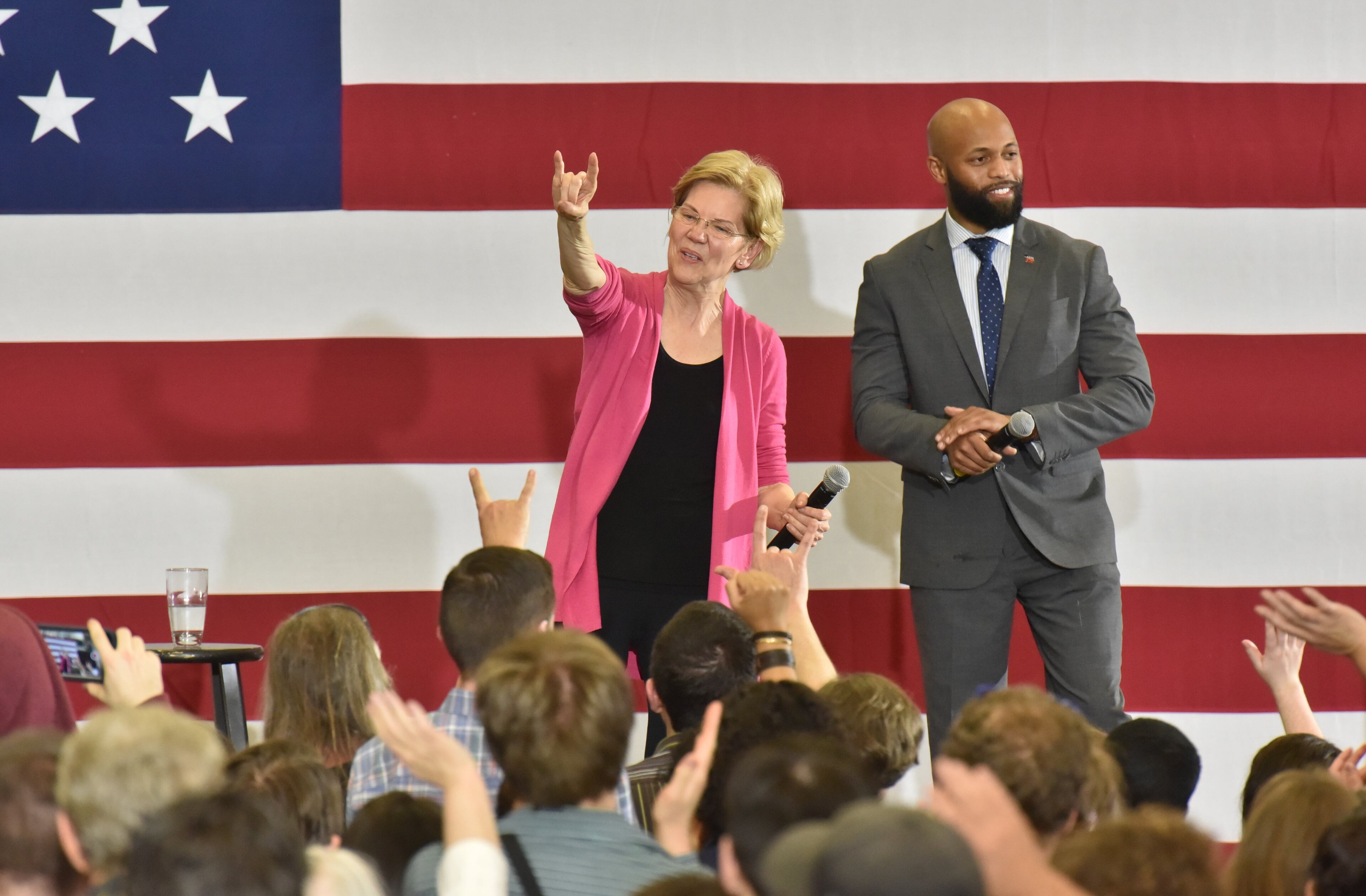 February 16, 2019 Lawrenceville - Democratic presidential candidate Elizabeth Warren waves to supporters during an âorganizing eventâ to rally supporters behind her bid for the White House at Central Gwinnett High School on Saturday, February 16, 2019. U.S. Sen. Elizabeth Warren made a campaign stop in Gwinnett County to meet with activists, becoming the first presidential candidate to make a public visit to Georgia after formally entering the 2020 race. HYOSUB SHIN / HSHIN@AJC.COM