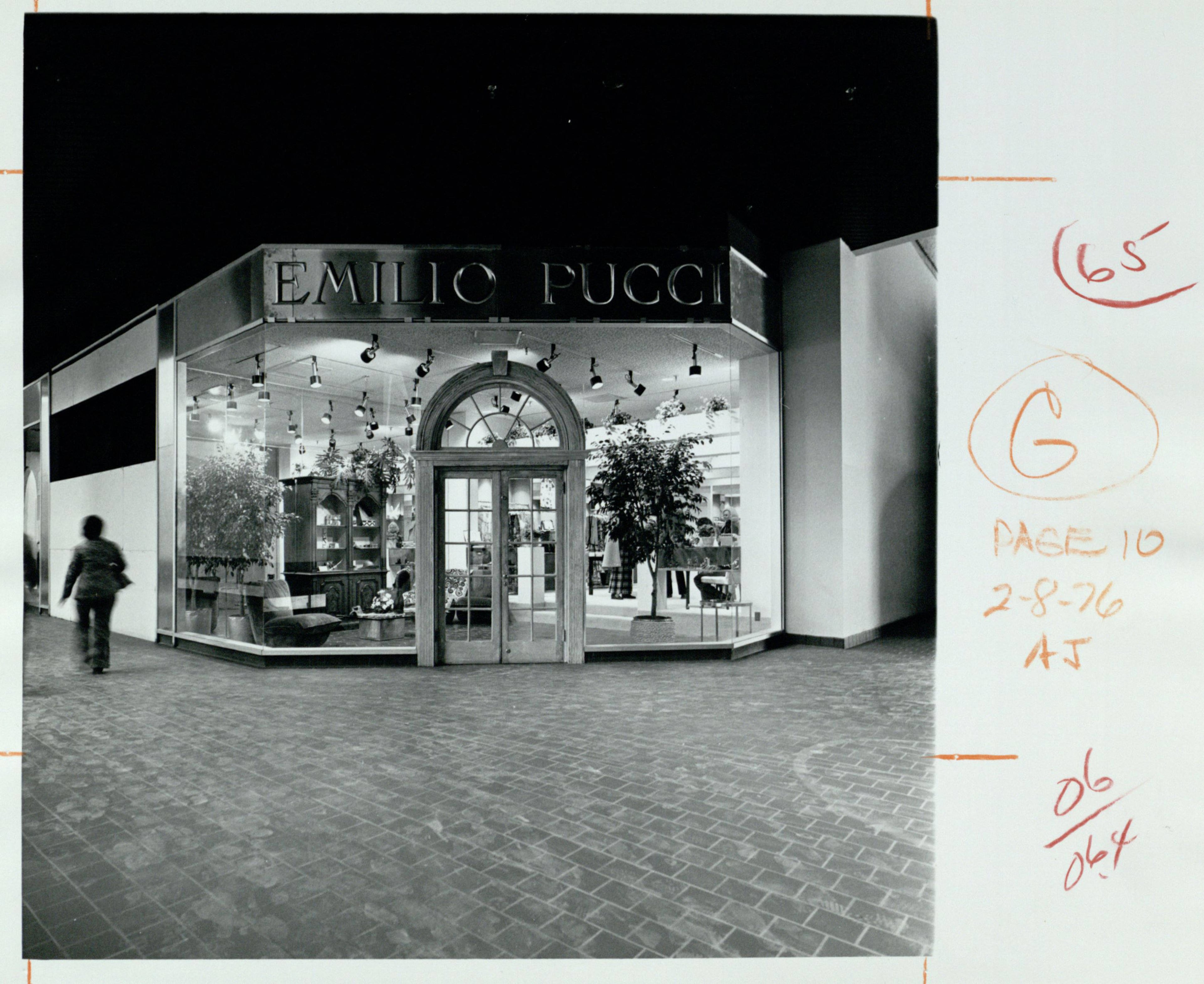 Emilio Pucci store inside the Omni International Complex, February 1976. AJC file.