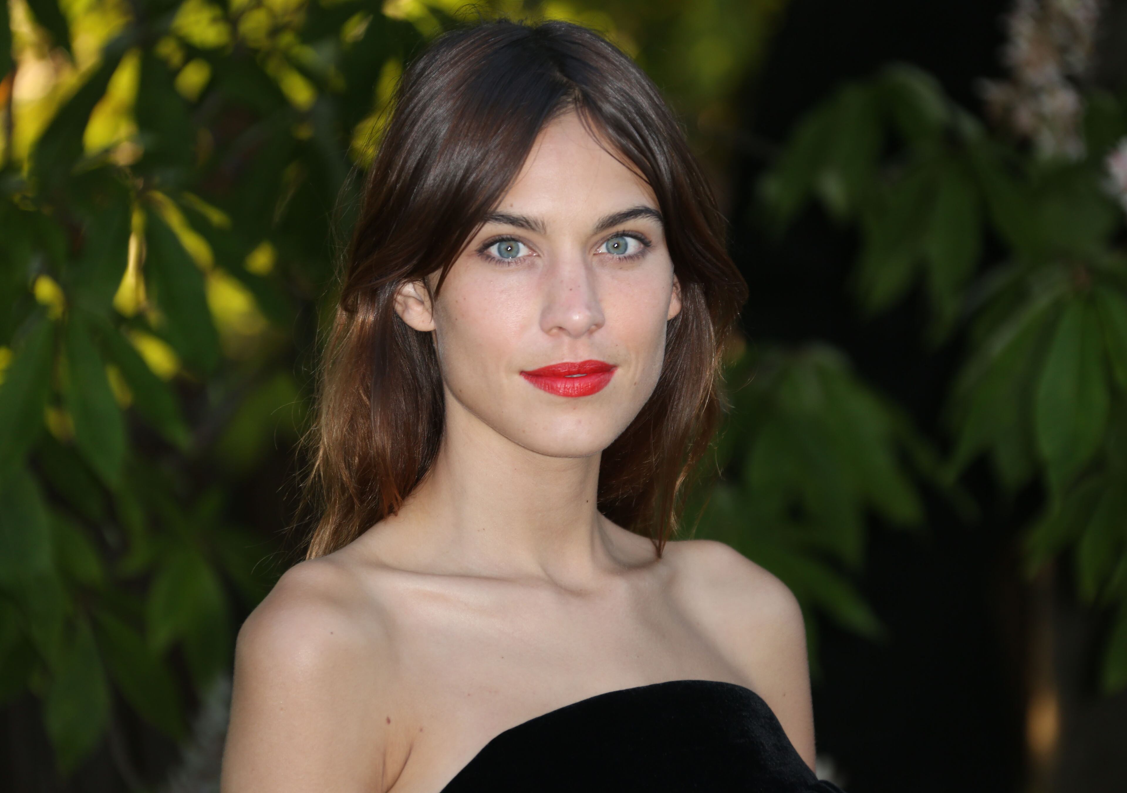 Alexa Chung arrives for the Serpentine Gallery Summer Party in Hyde Park, central London, Tuesday, July 1, 2014. (Photo by Joel Ryan/Invision/AP)