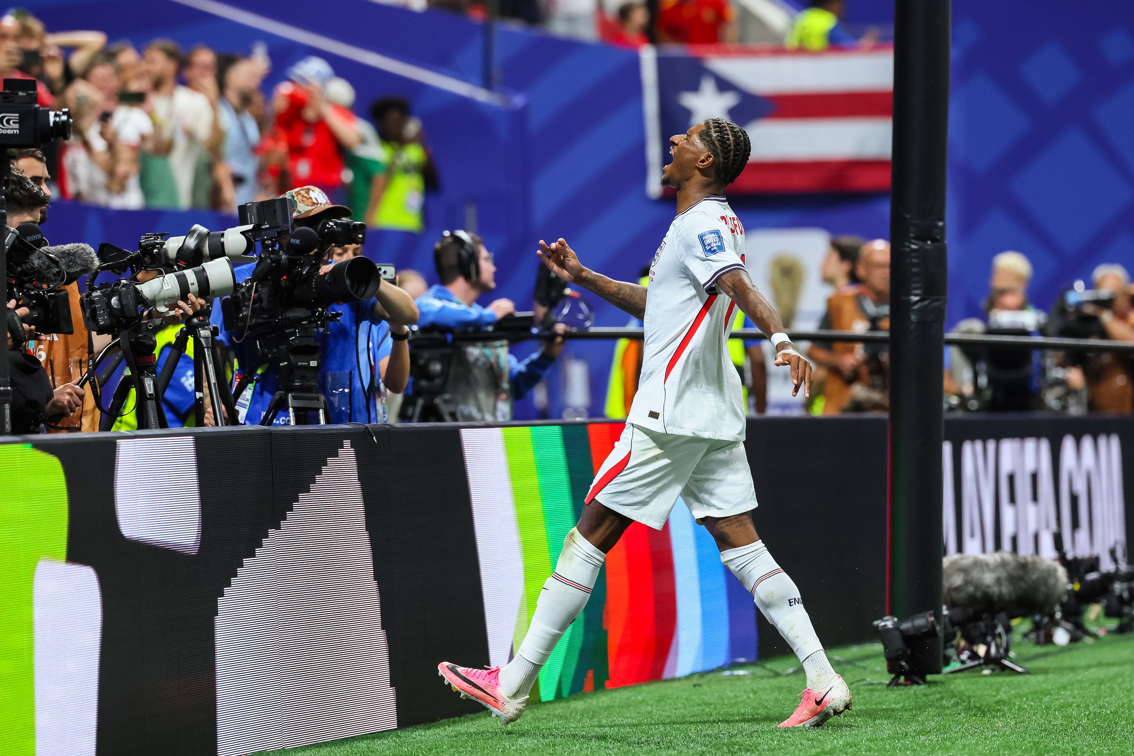 England forward Marcus Rashford reacts to a missed goal attempt on Congo during the second half of a FIFA World Cup round of 32 match at Atlanta Stadium (Mercedes-Benz Stadium) on Wednesday, July 1, 2026, in Atlanta. (Jason Getz/AJC)