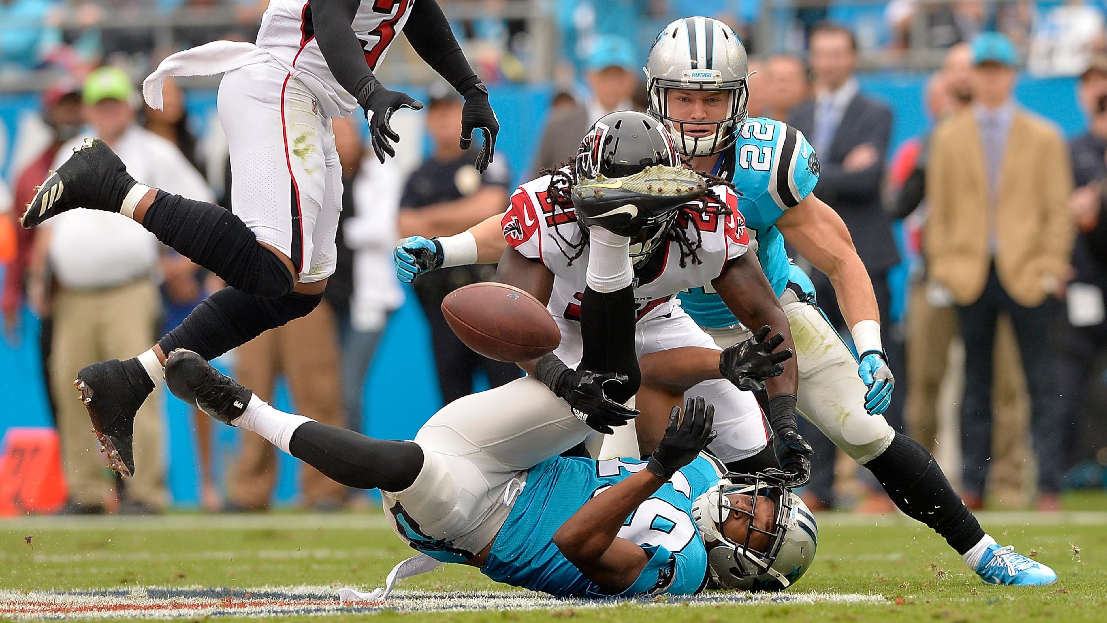 CHARLOTTE, NC - NOVEMBER 05: Desmond Trufant #21 of the Atlanta Falcons breaks up a pass intended for Russell Shepard #19 of the Carolina Panthers during their game at Bank of America Stadium on November 5, 2017 in Charlotte, North Carolina. (Photo by Grant Halverson/Getty Images)
