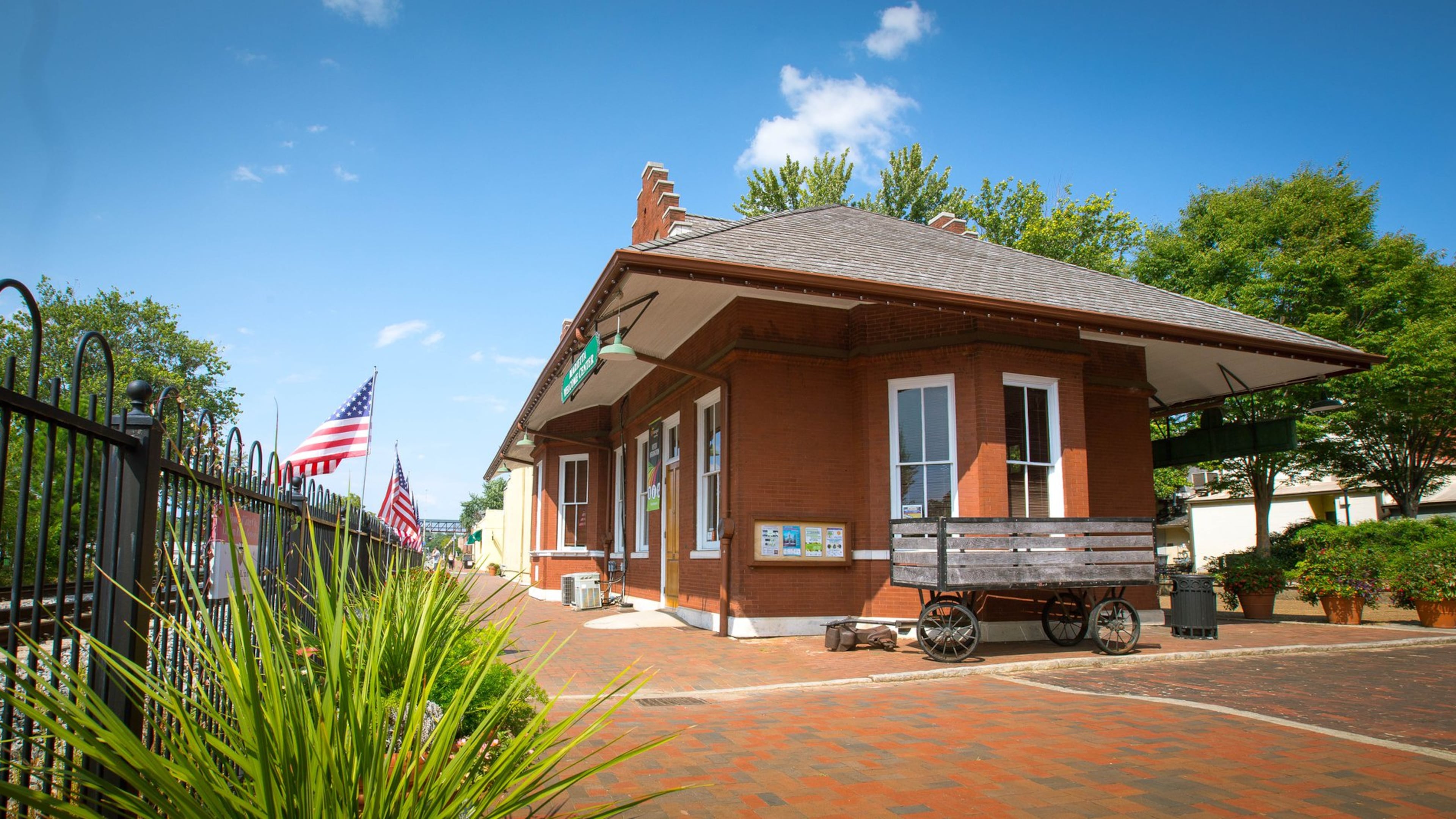 The city of Marietta has voted to purchase the historic train depot it leases from the State Properties Commission for $81,112.