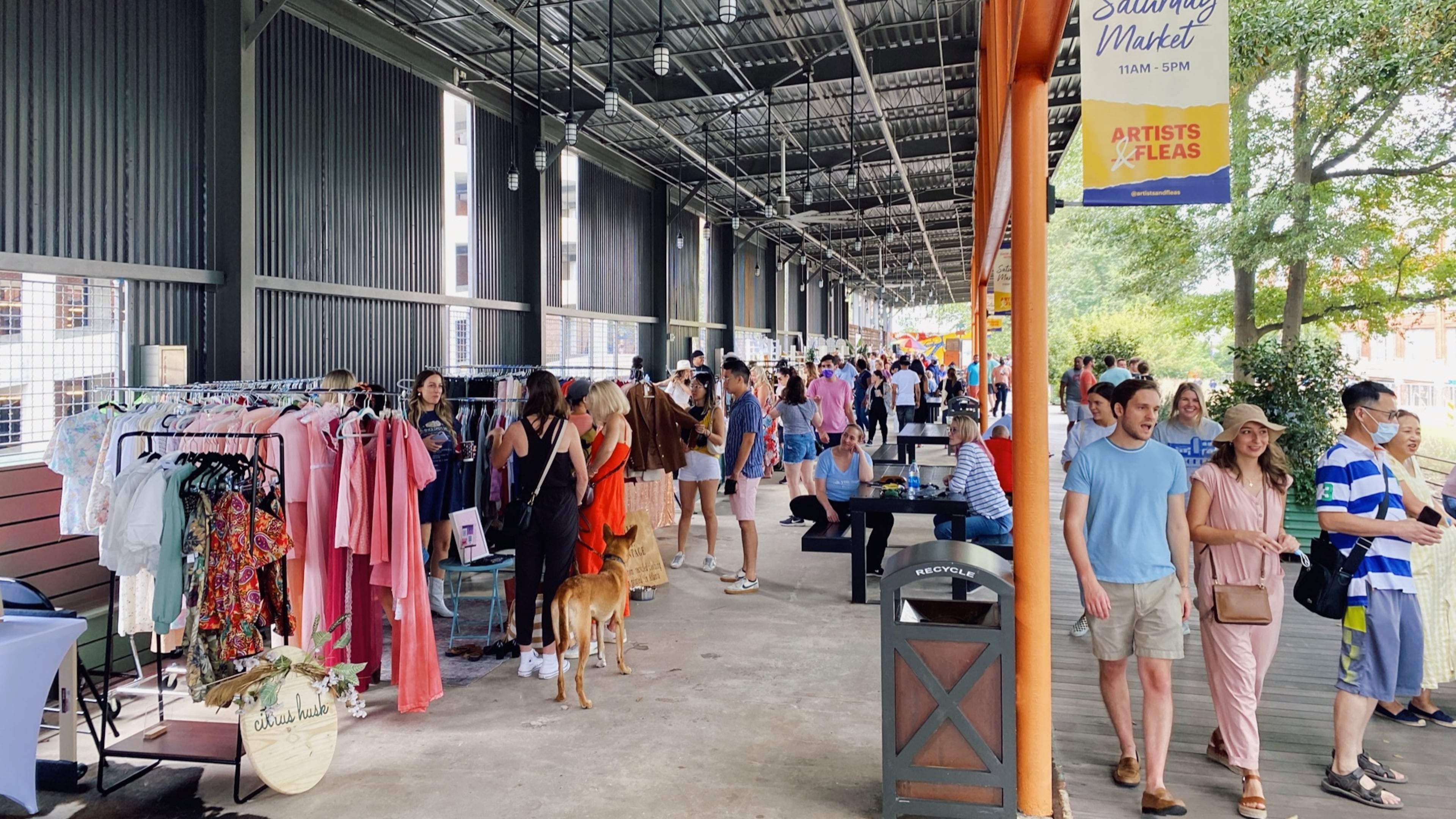 "Artists and Fleas" vintage shopping experience