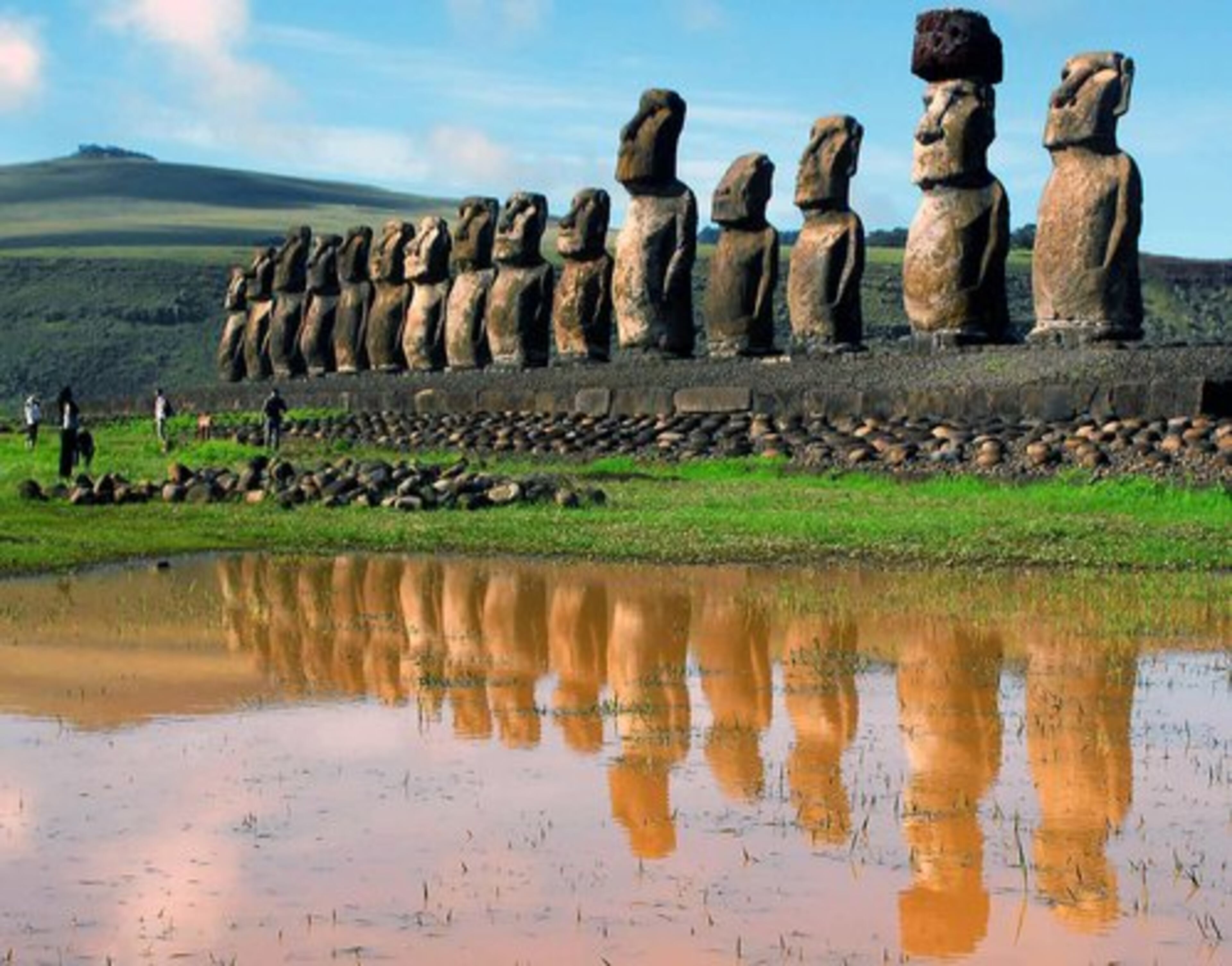 These are truly fascinating artifacts of one Polynesian civilization. The numerous statues were carved out of volcanic rock between 400 and 1,000 years ago to represent deceased ancestors.