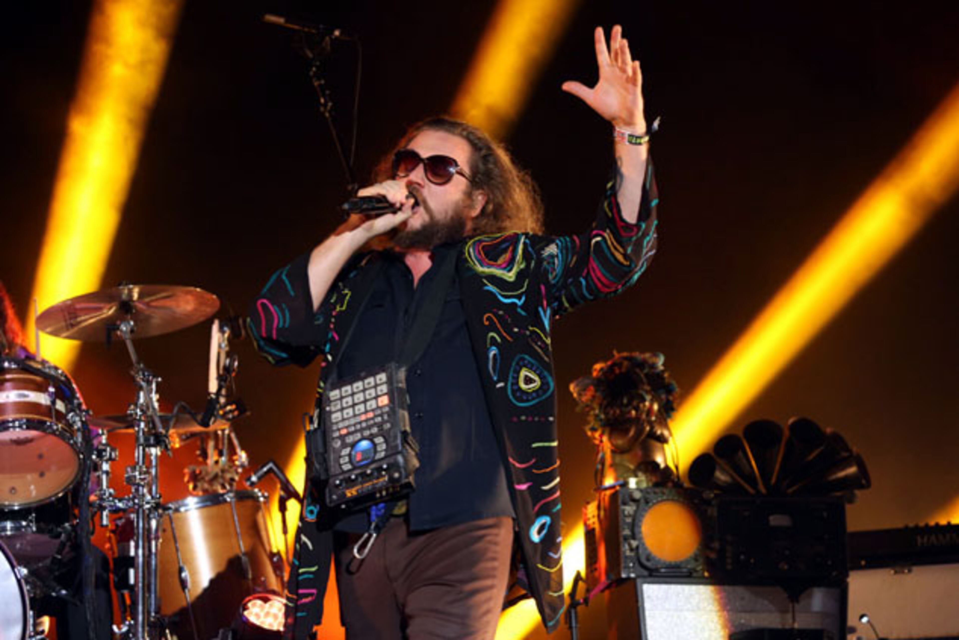 My Morning Jacket perform. The fourth annual Shaky Knees Music Fest took over Centennial Olympic Park for three days of music offerings on four stages. Day Two was another beautiful day; Saturday, May 14, 2016, featured My Morning Jacket, Walk the Moon, The Decemberists, Huey Lewis & the News, Foals, The Dear Hunter and many more artists. Robb Cohen Photography & Video /www.RobbsPhotos.com